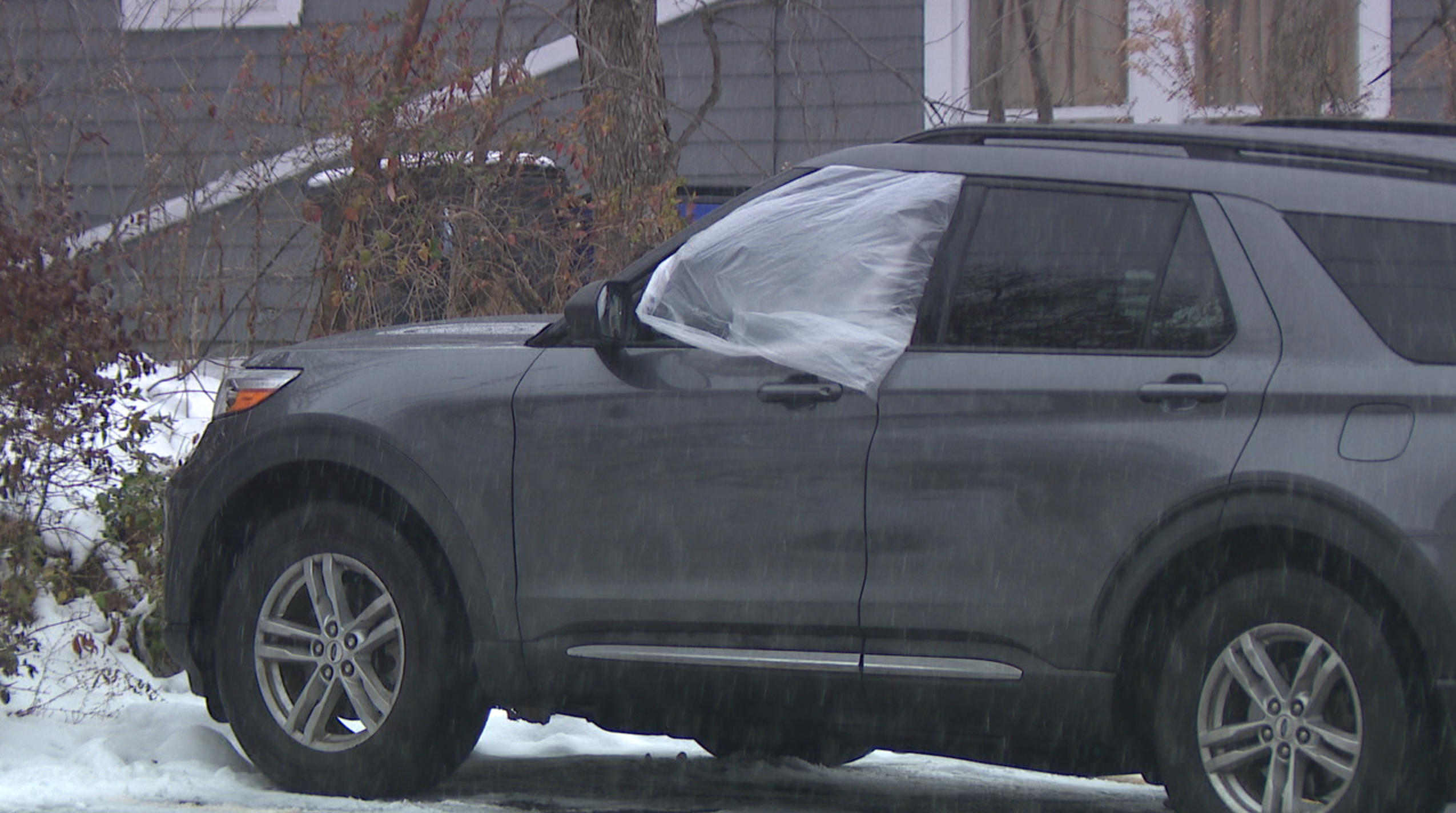 Car break-ins at House of God Church of Cleveland on December 7