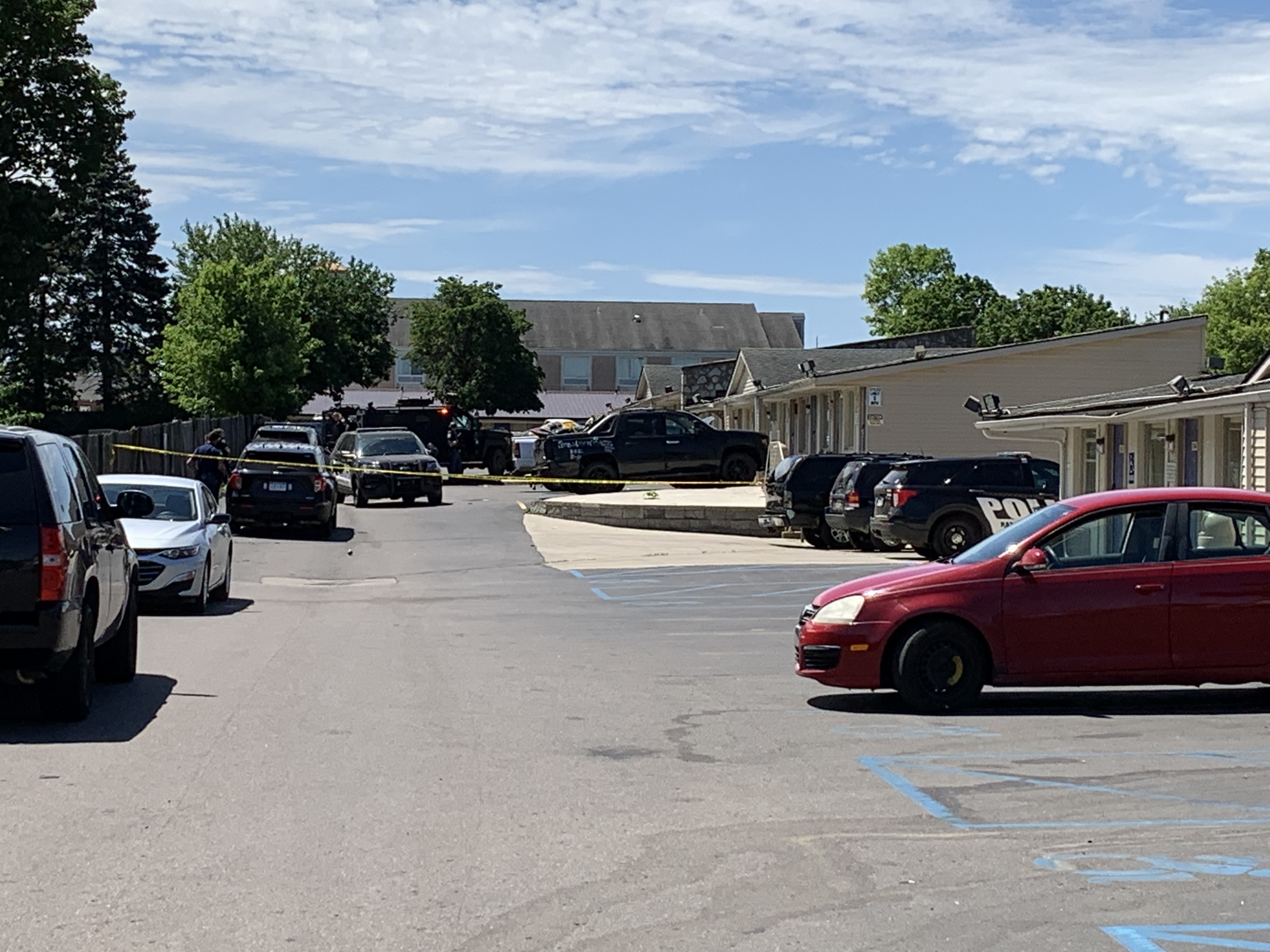 Kzoo motel 6 standoff scene.jpeg