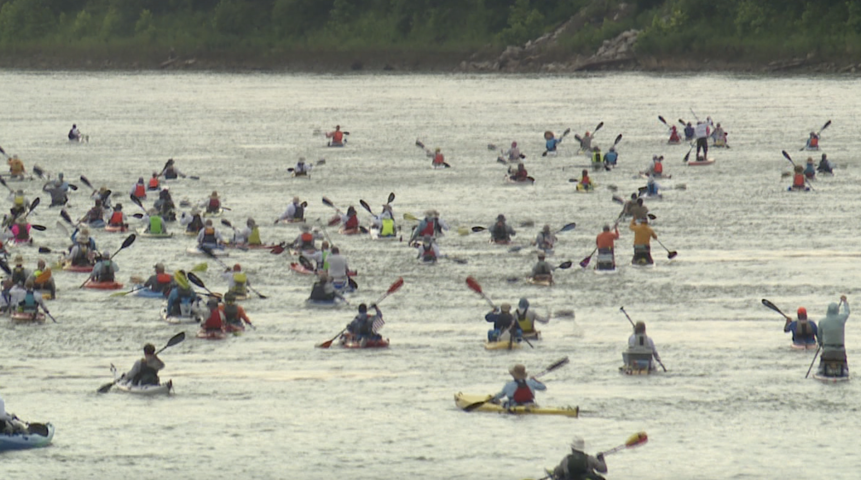 Hundreds race down the Missouri River this week in 20th annual MR340 