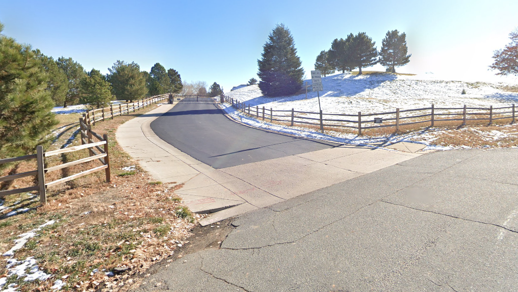 Pinehurst Country Club private road