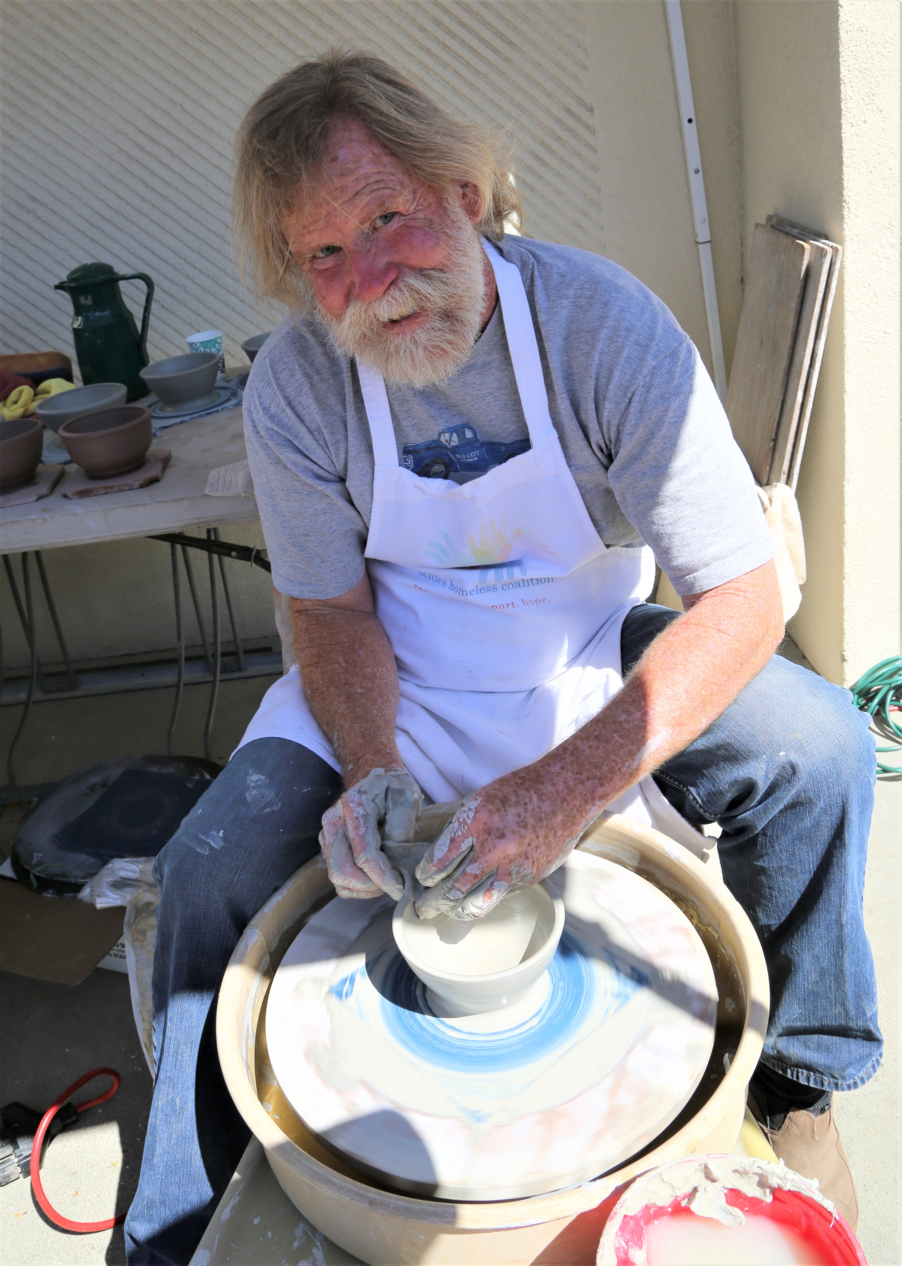 Mike McNutt at 2019 Empty Bowls CREDIT Vivian Krug Cotton.jpg