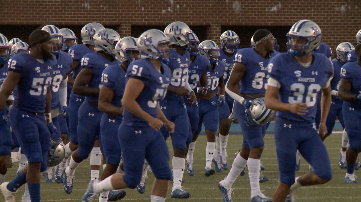 Hampton Pirates football.png