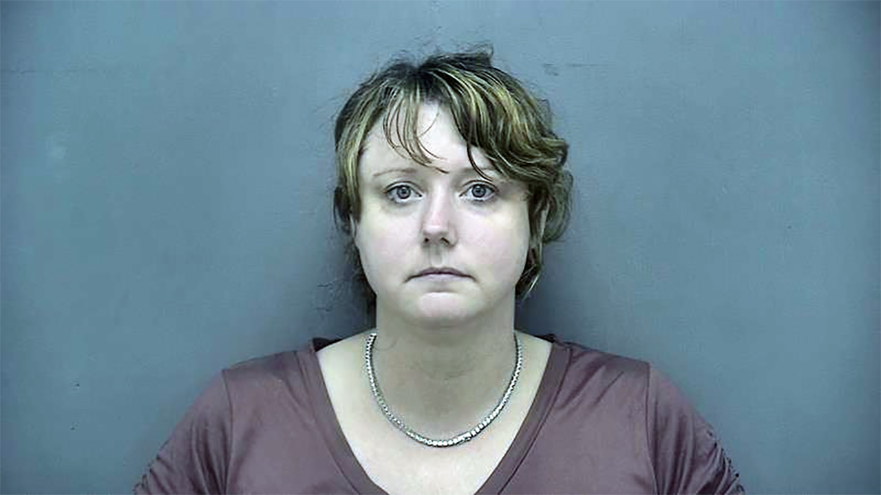 Nichole Hiner via Vigo County jail.jpg