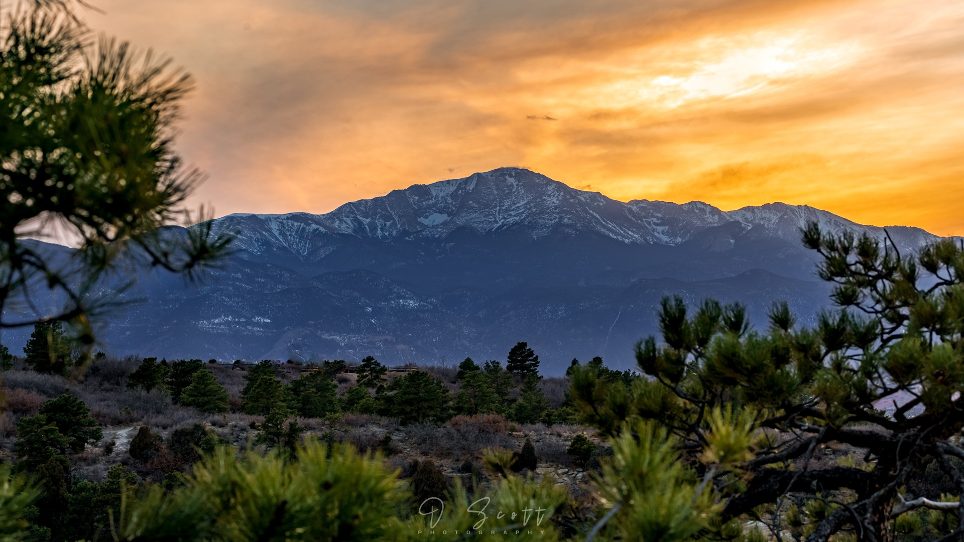 Pikes Peak Sunset Daniel Forster.jpg