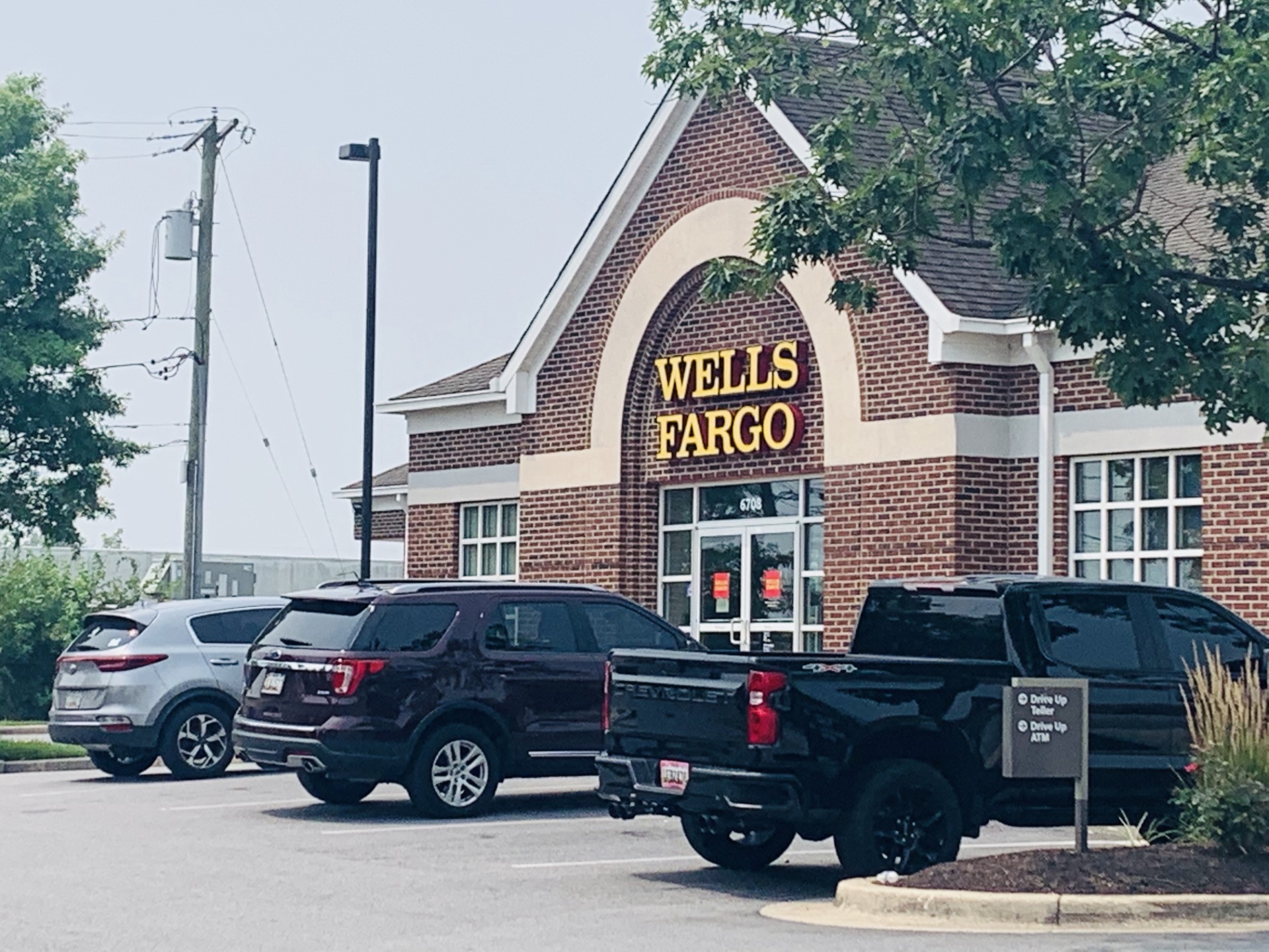 Wells Fargo Glen Burnie.jpg