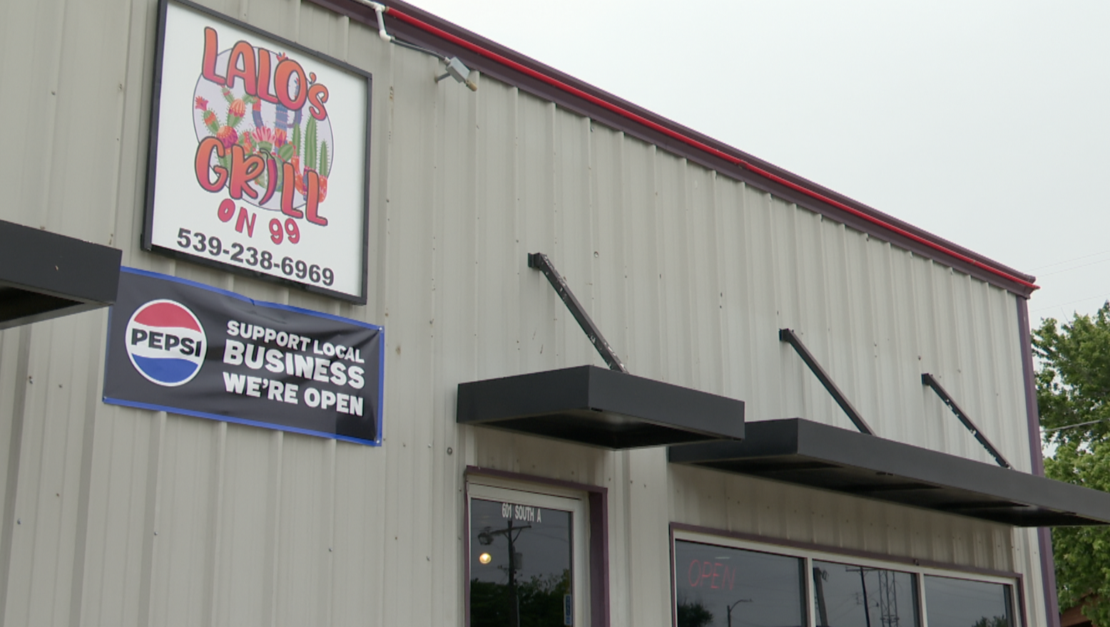 OIlton Restaurant Lalos.png