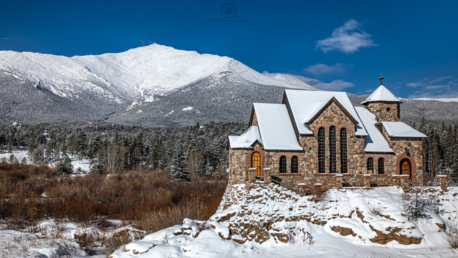 St. Malos Chapel June Blooms Photography.jpg