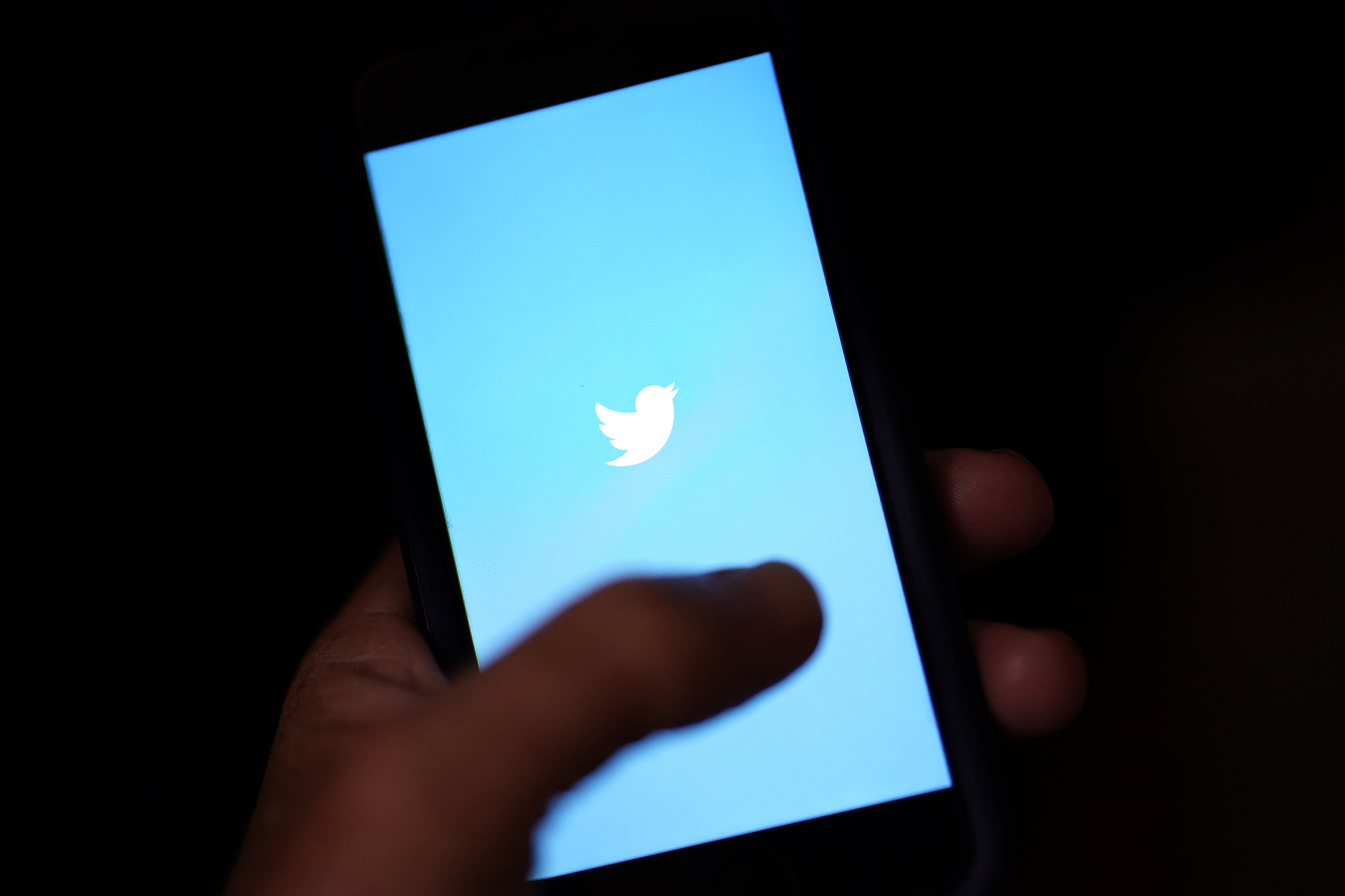 Twitter Users Security Risks 
