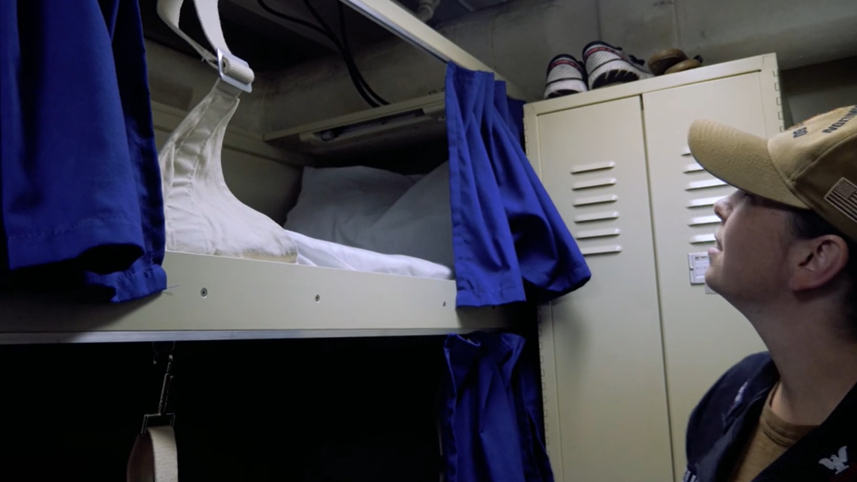 Berthing compartment on USS Paul Hamilton 