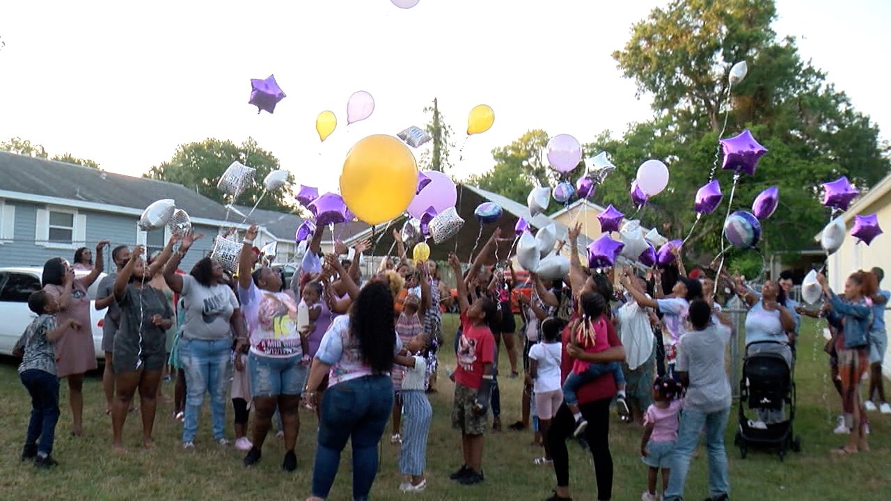 K'mia Simmons Balloon Release.jpg