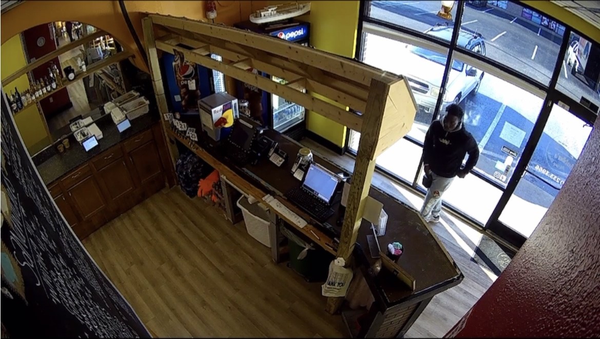 Thief caught on camera stealing tip jar at Bubba's Shrimp Shack in Virginia Beach 