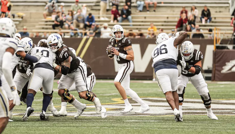 WMU Football beats Akron 34-24