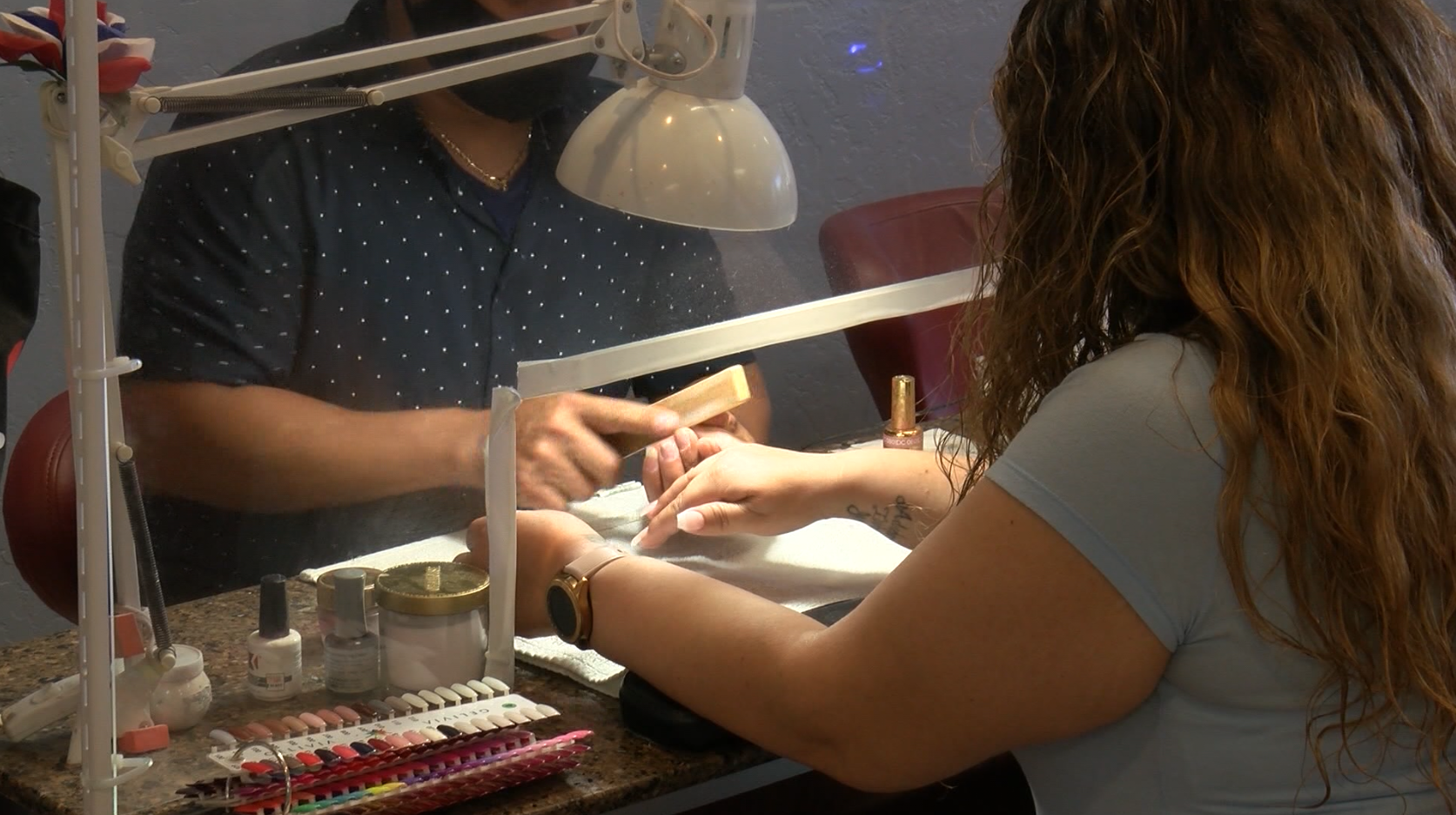 mod nail salon.PNG
