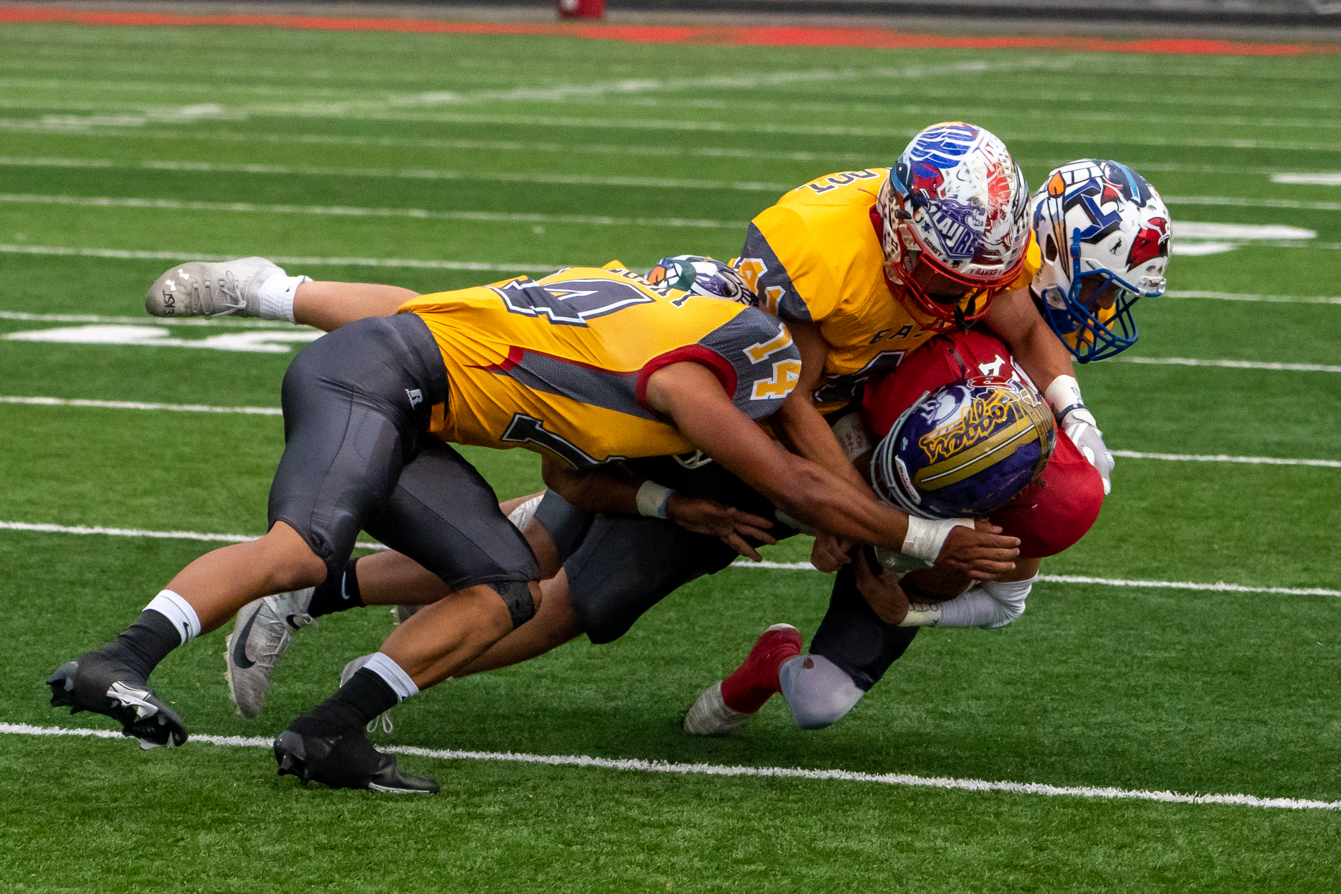 Dayton Bay tackled.jpg
