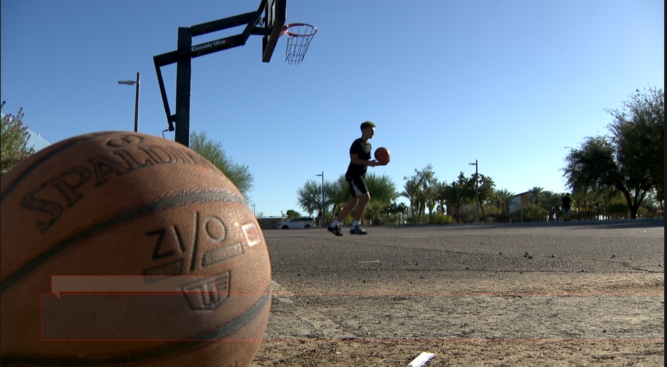 Birth certificate controversy keeps Mesa 14-year-old off boys' basketball team