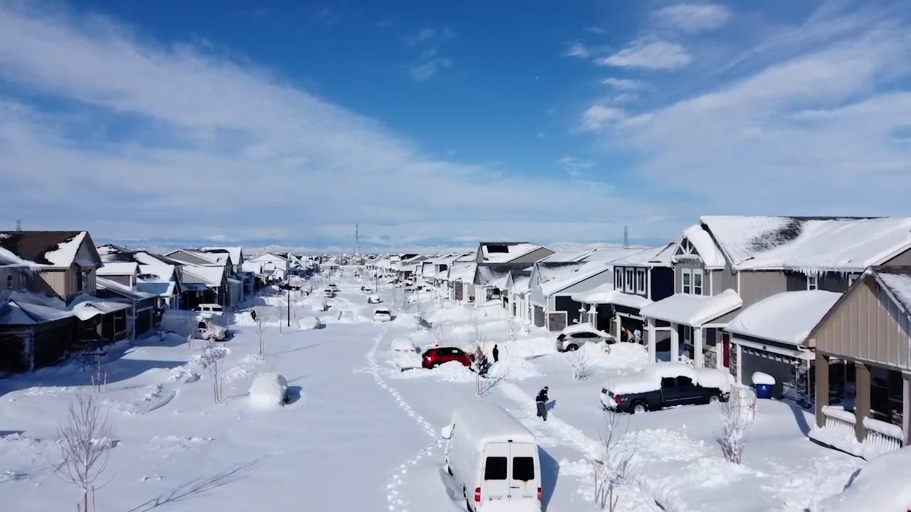 digging-out-of-snow.jpg