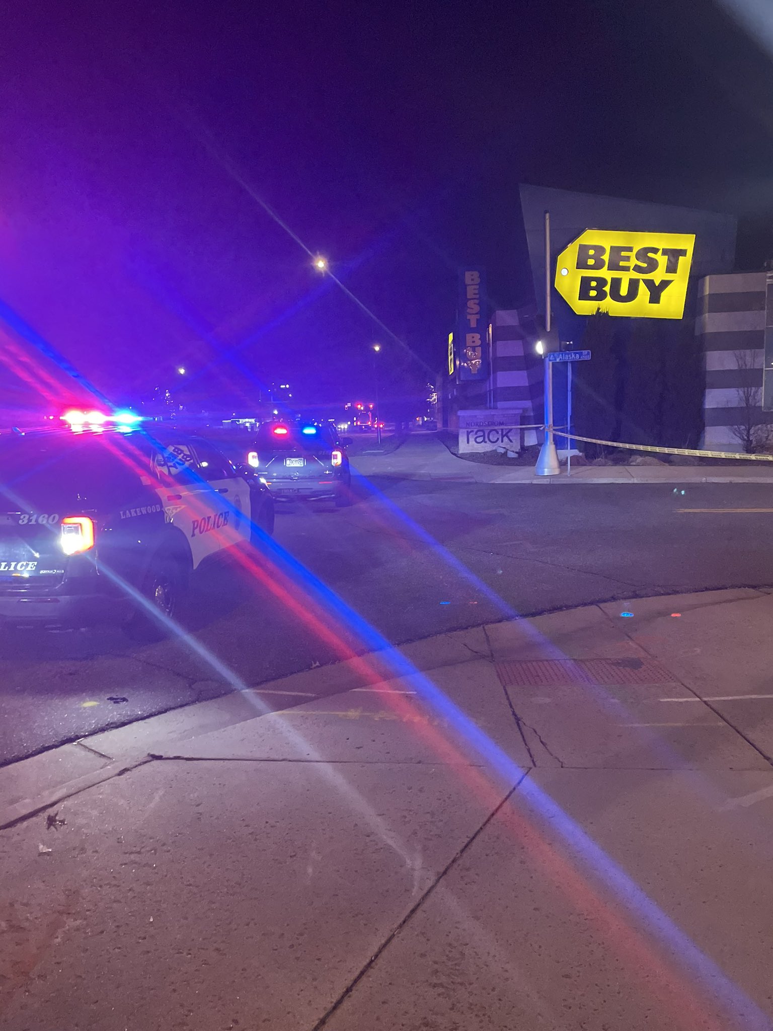 Best Buy Lakewood police December 2, 2024.jpeg