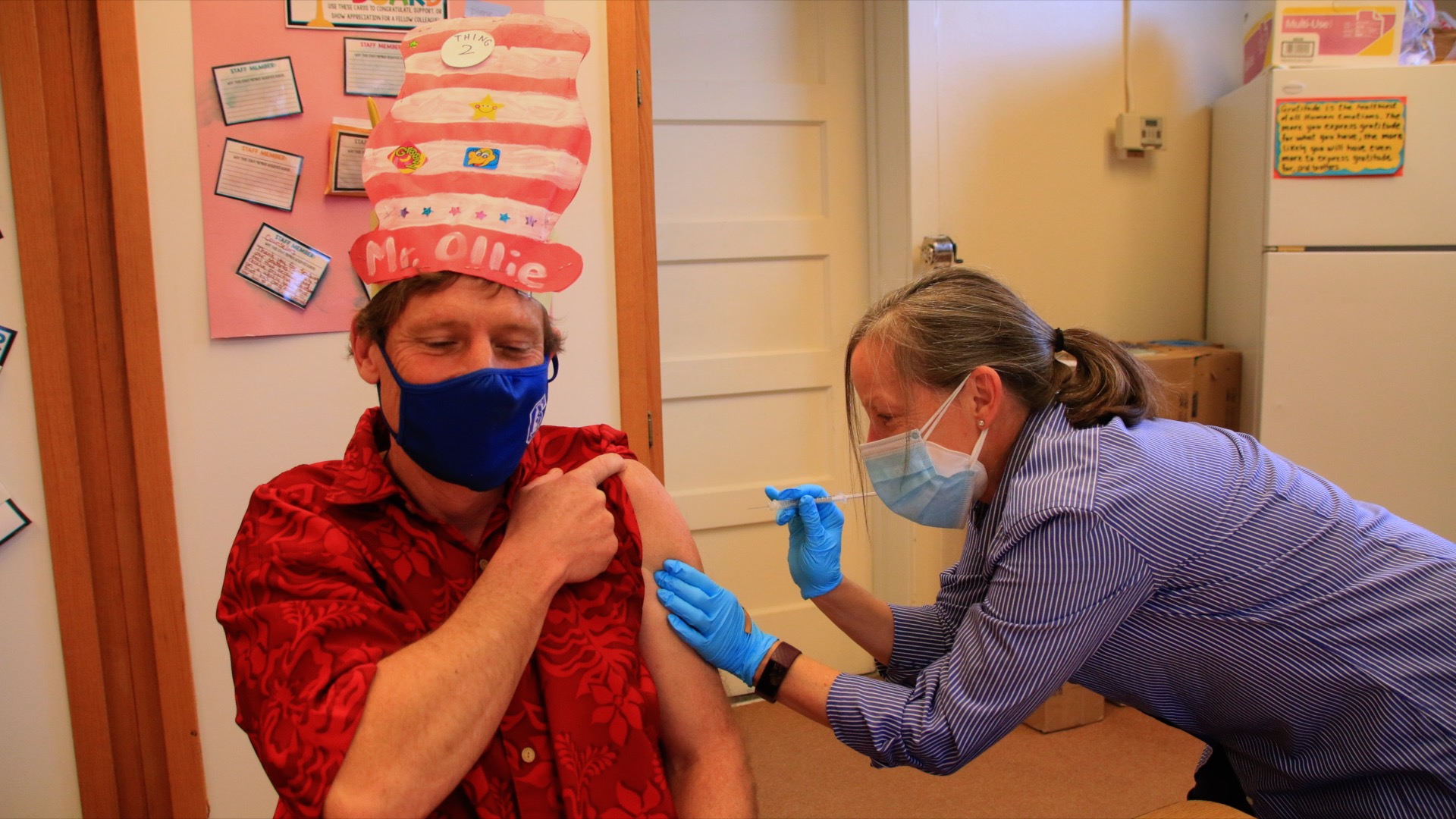 Corvallis teachers relieved to receive their COVID vaccinations - Vimarsana News