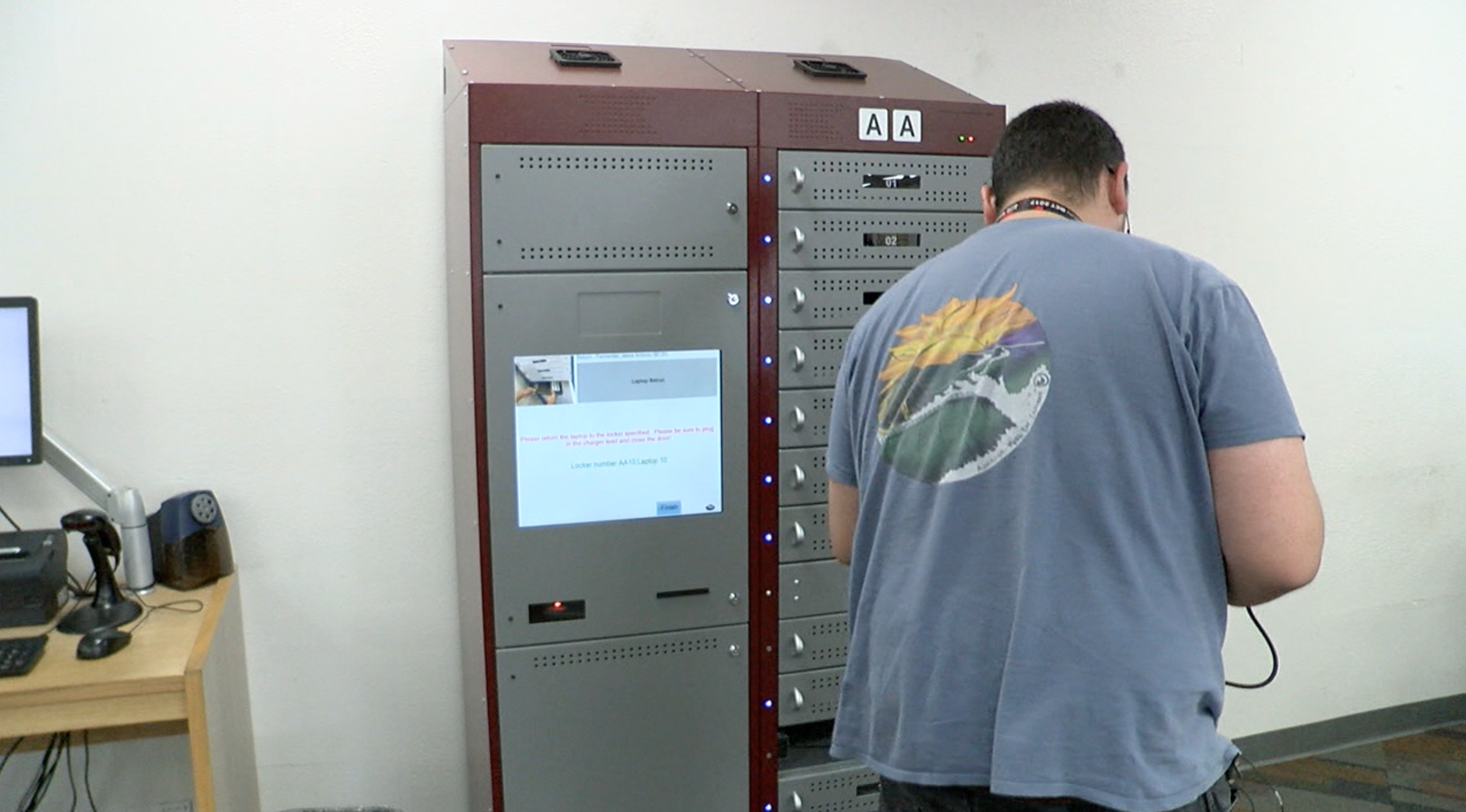 Laptop kiosk