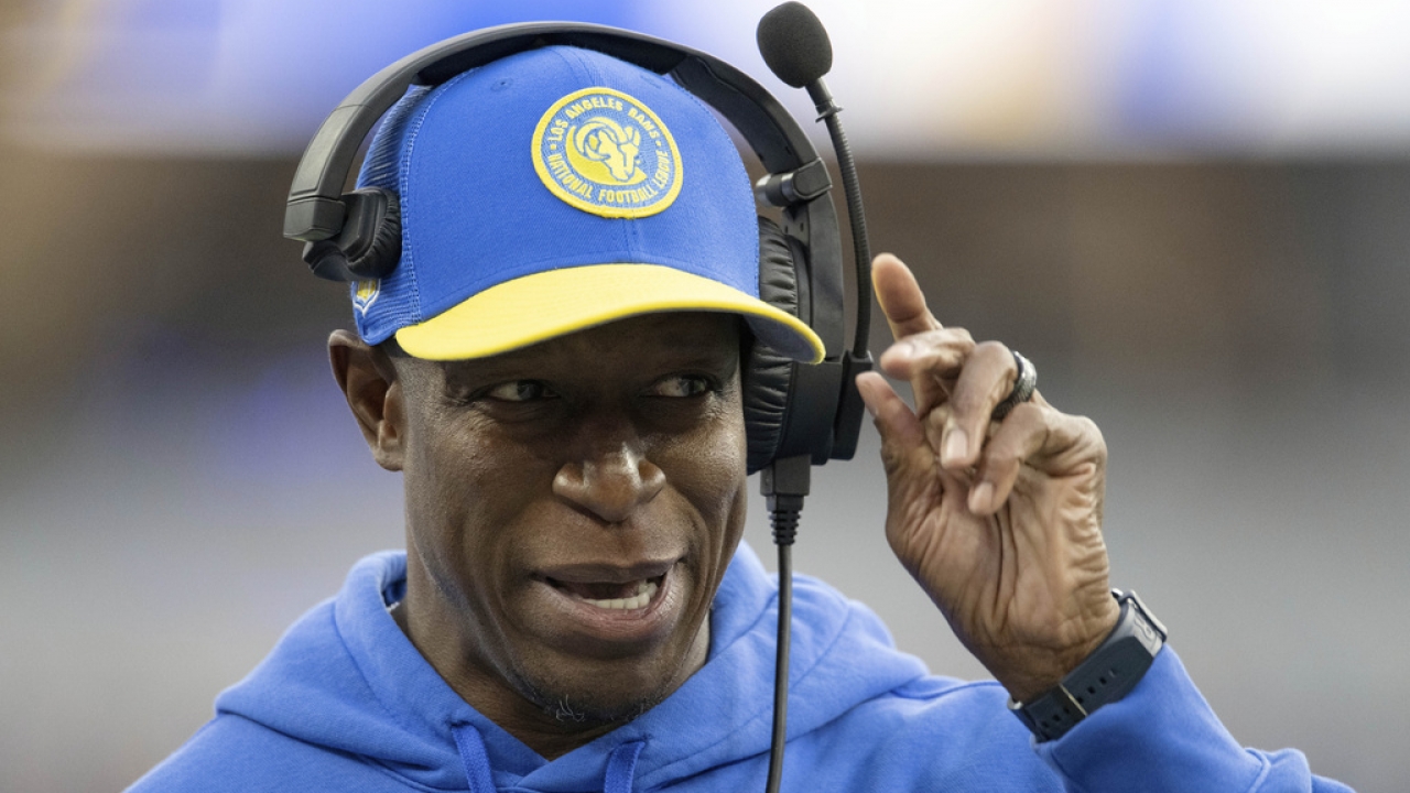 Raheem Morris during an NFL football game.