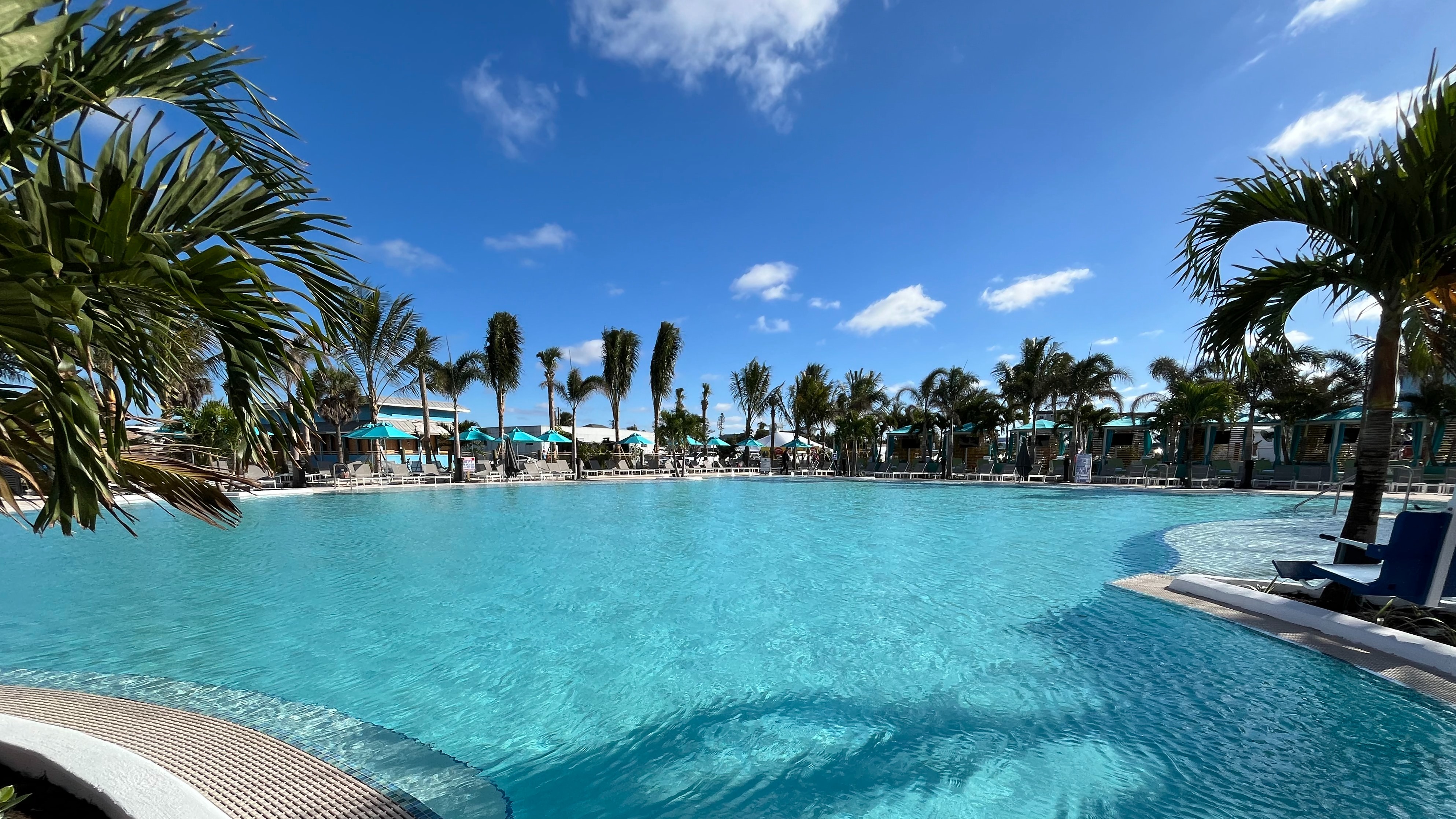 Fins Up Beach Club 