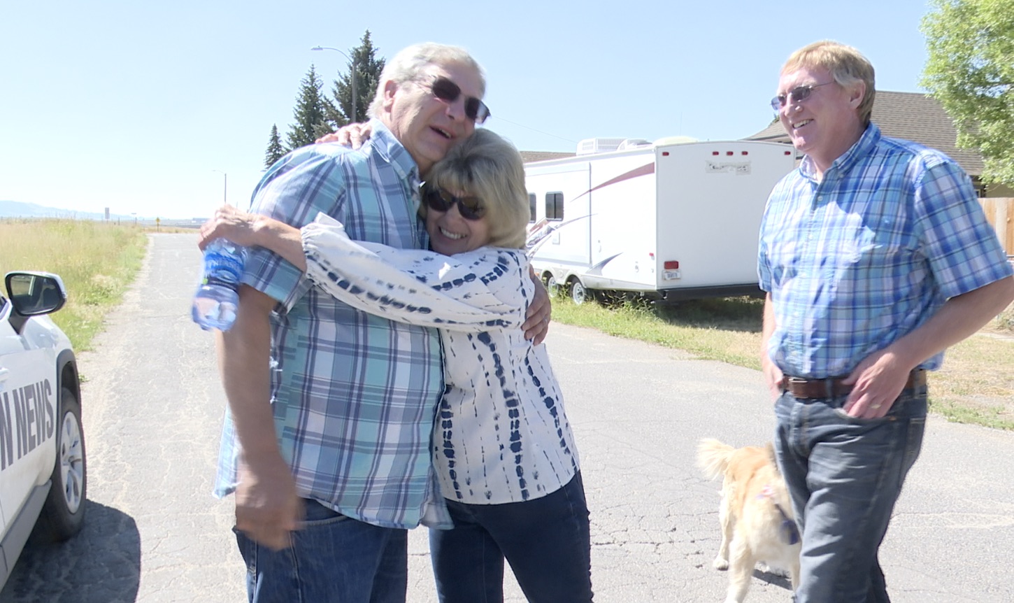 NO LOVES TRUCK STOP PIC.jpg