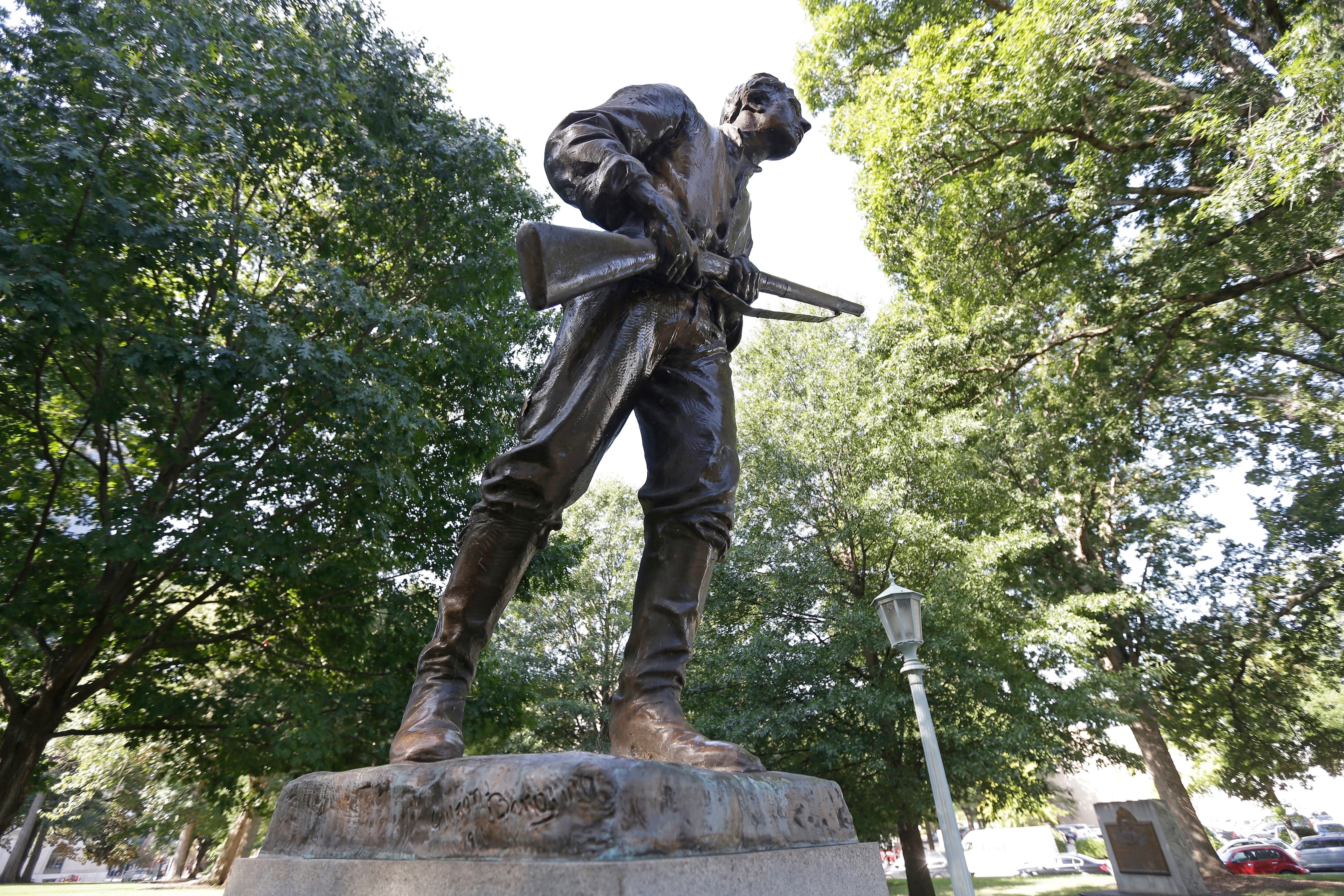 Henry Lawson Wyatt statue