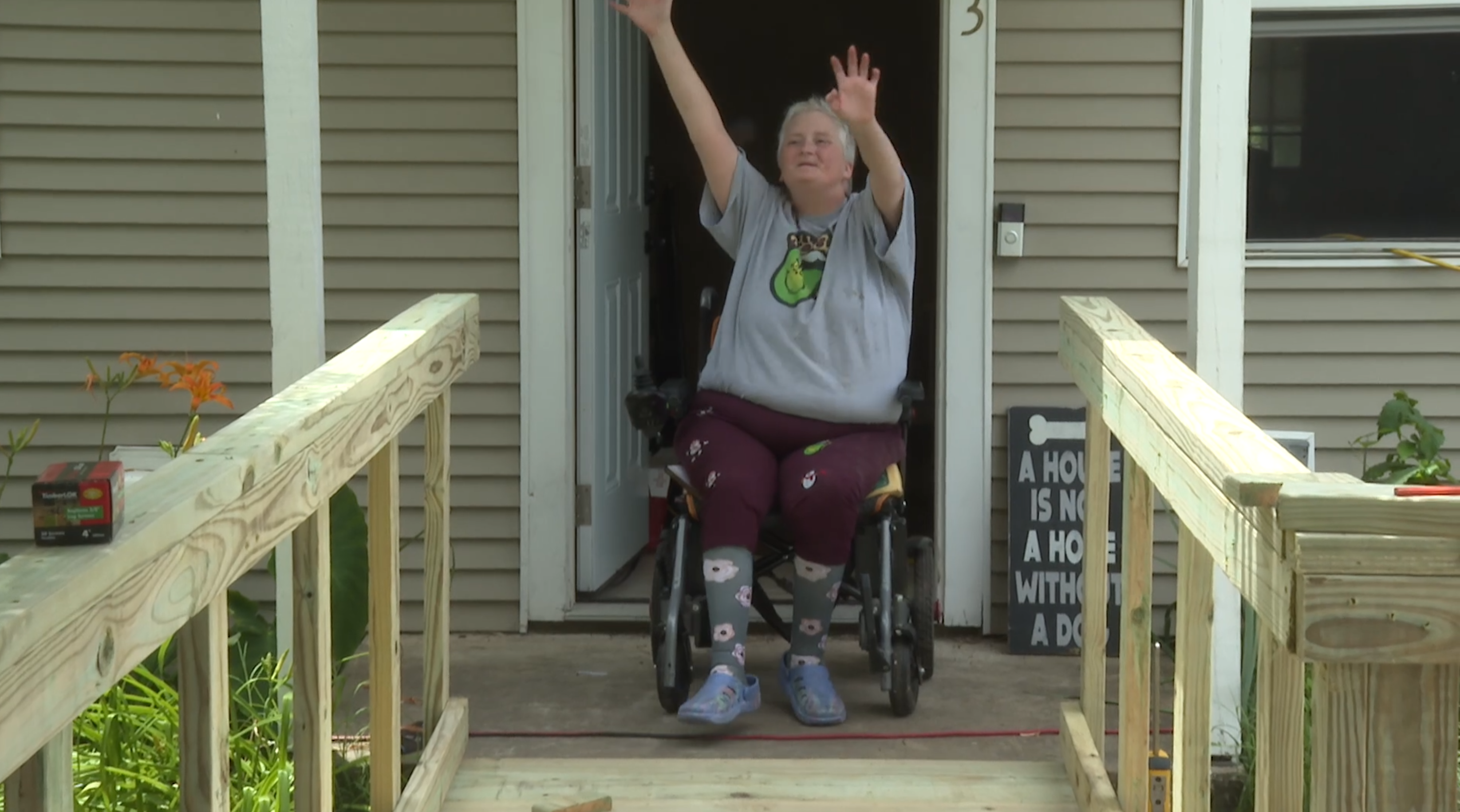 Meals on wheels changing lives.png