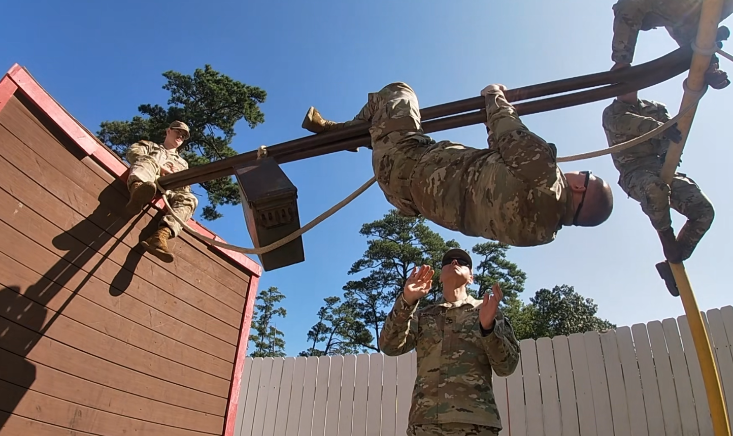 Ft. Eustis soldiers train on obstacle course
