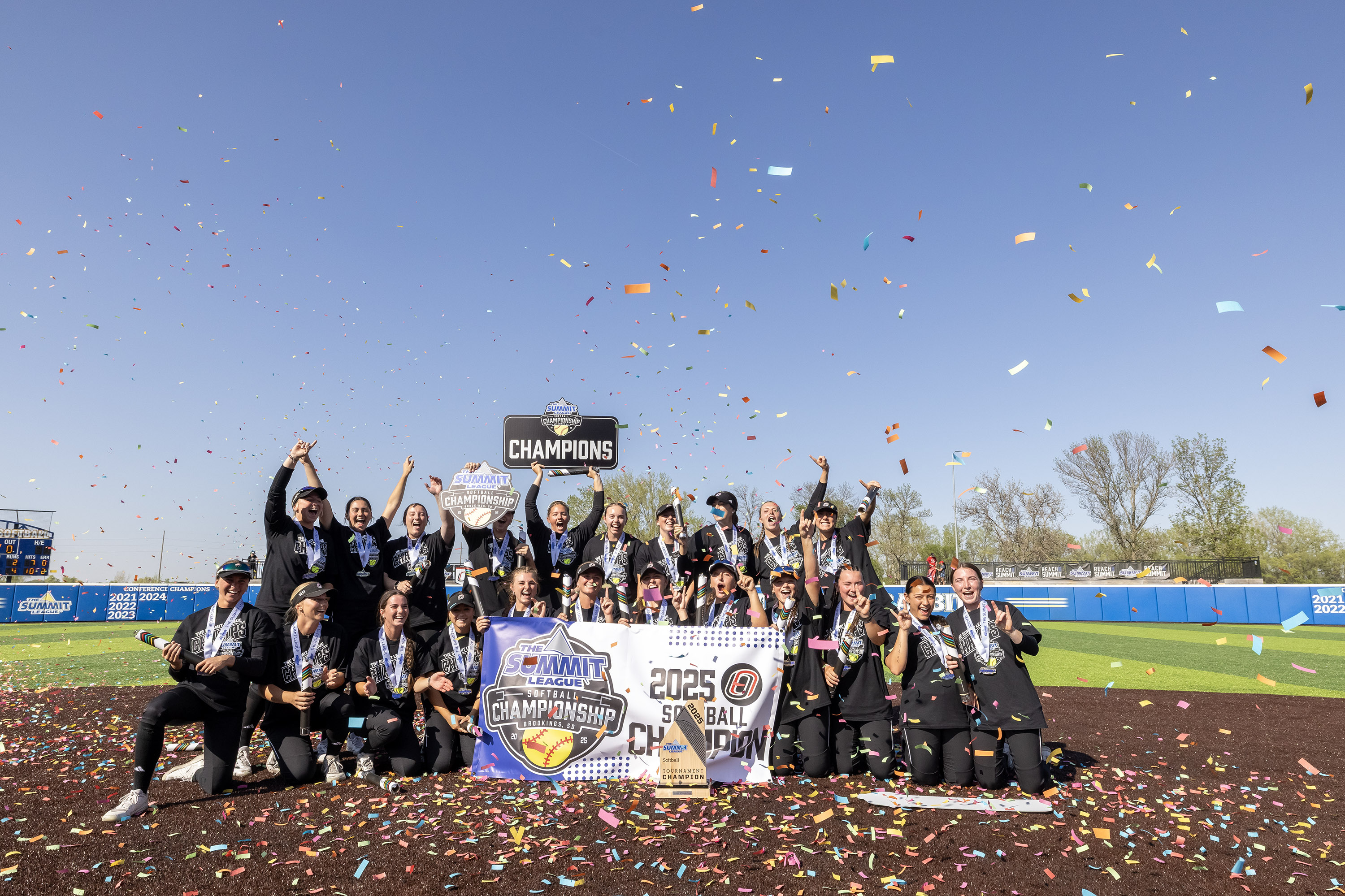 Omaha softball wins its third straight Summit League softball championship