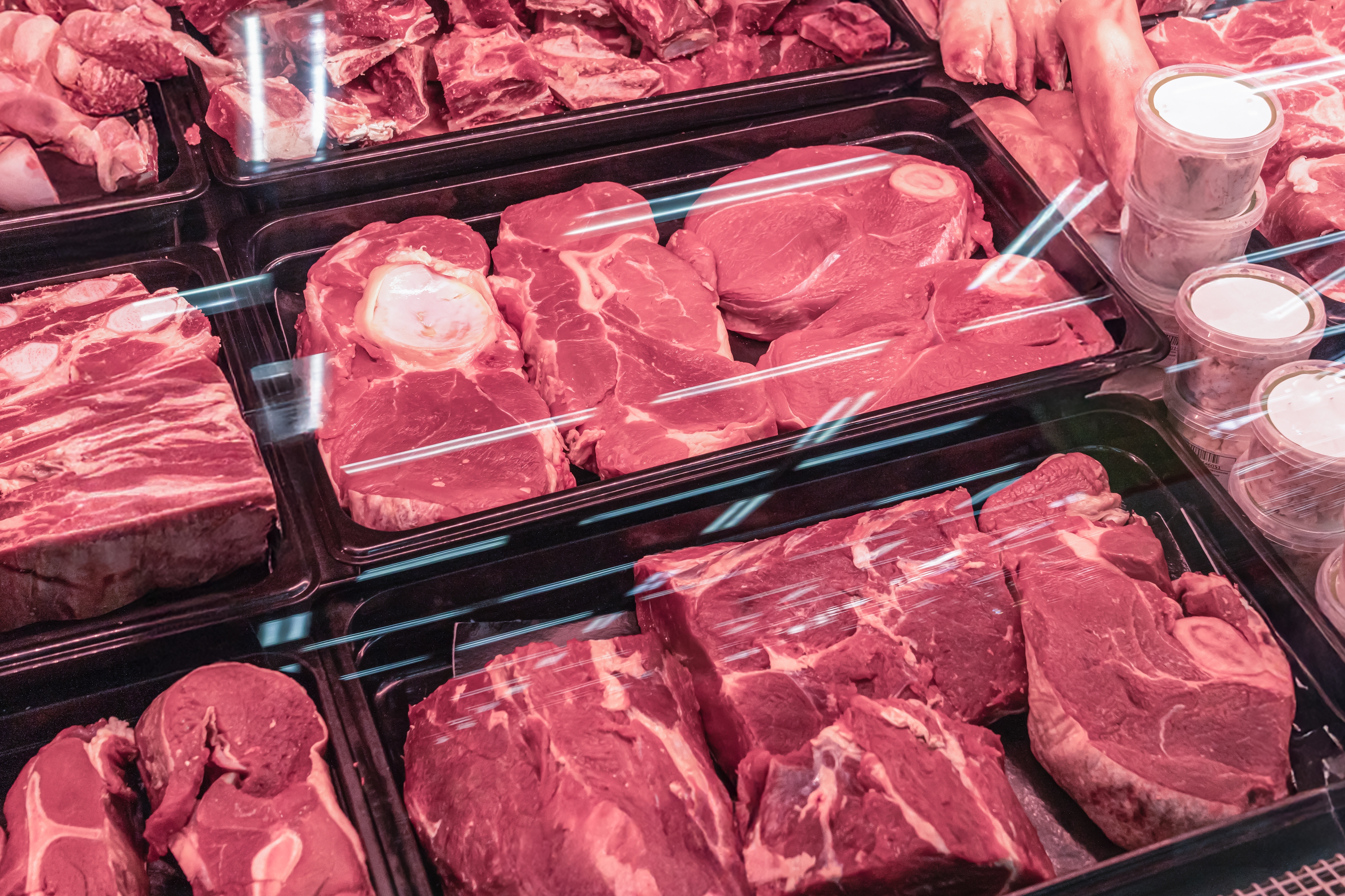 Chilled,Fresh,Fillet,Meat,In,The,Store.,Fresh,Display,Of