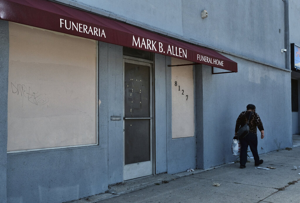Funeral-Home-Decaying-Bodies