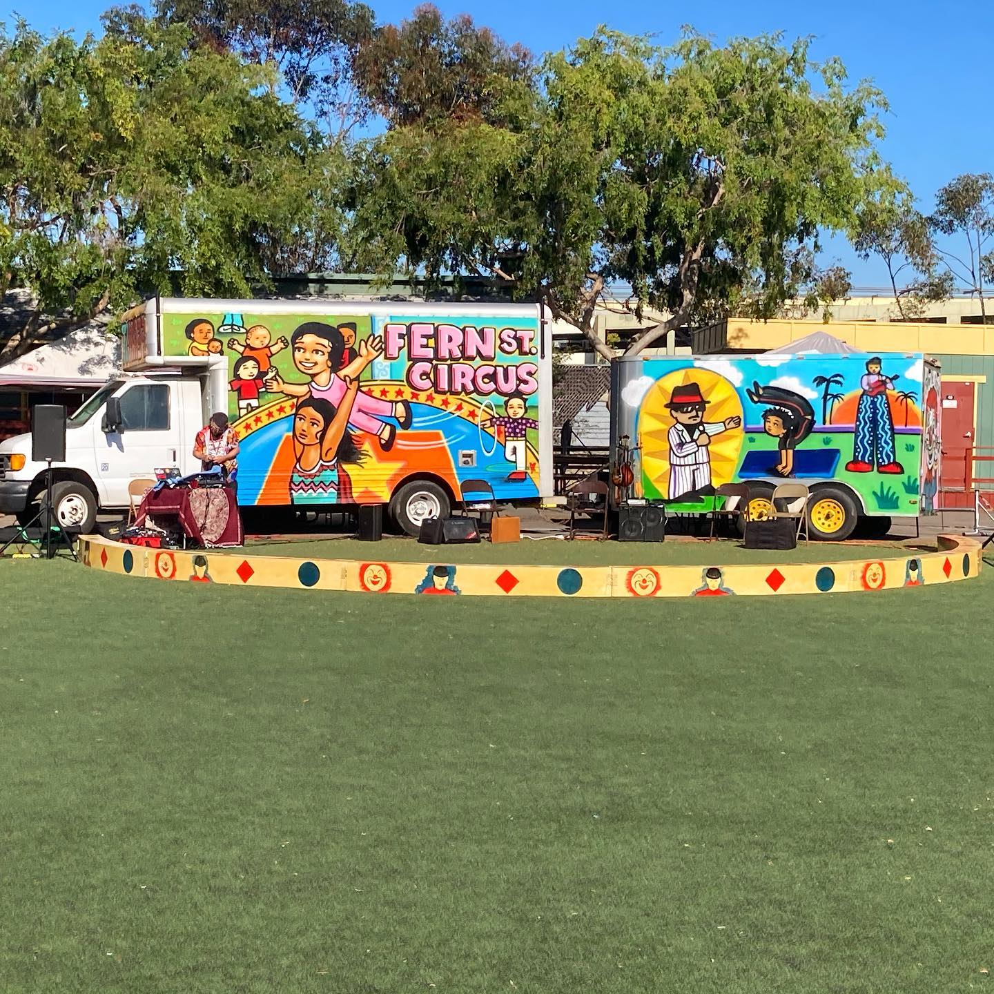 Fern street circus truck