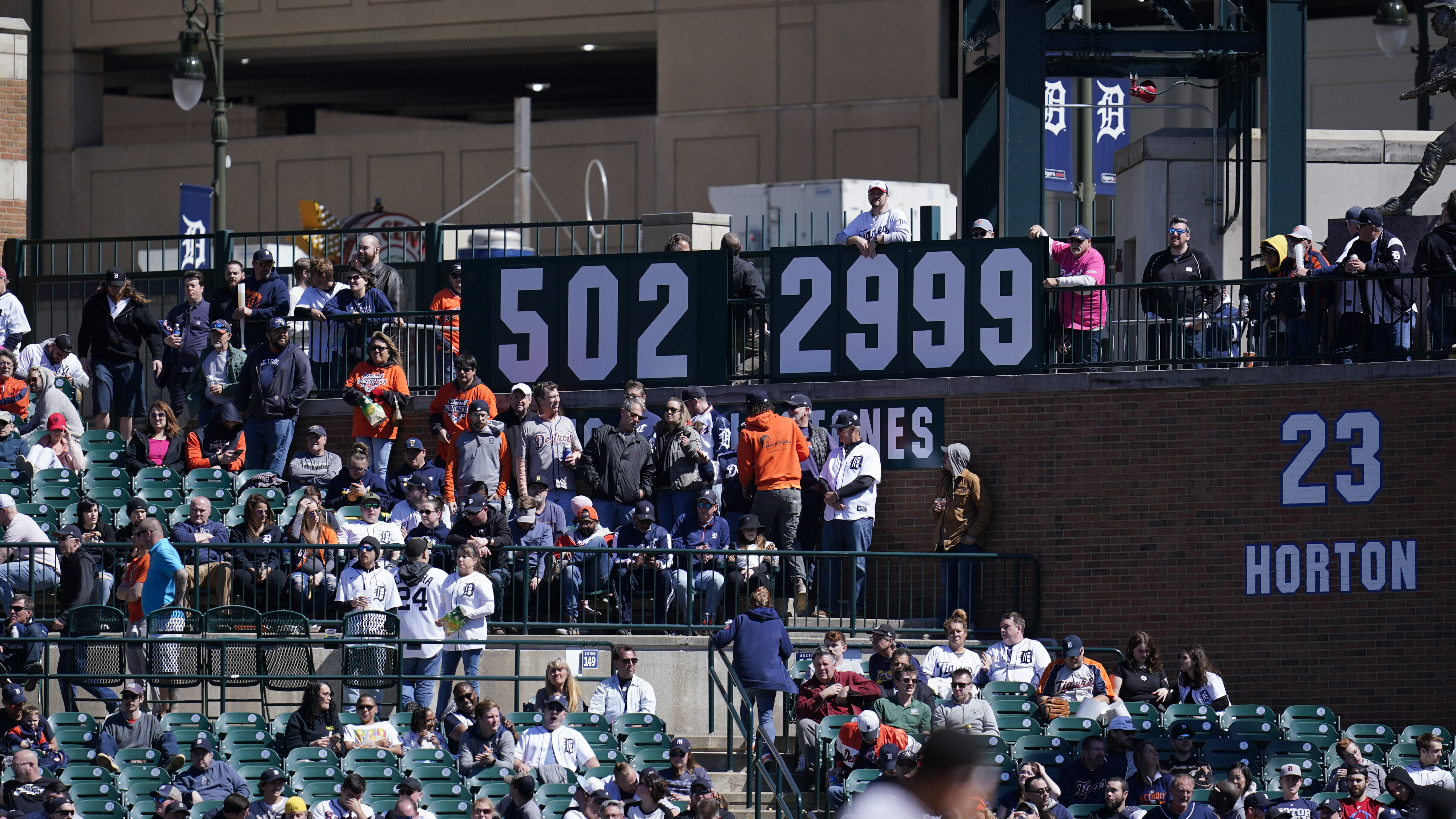 Miguel Cabrera sign 2999 hits Yankees Tigers Baseball