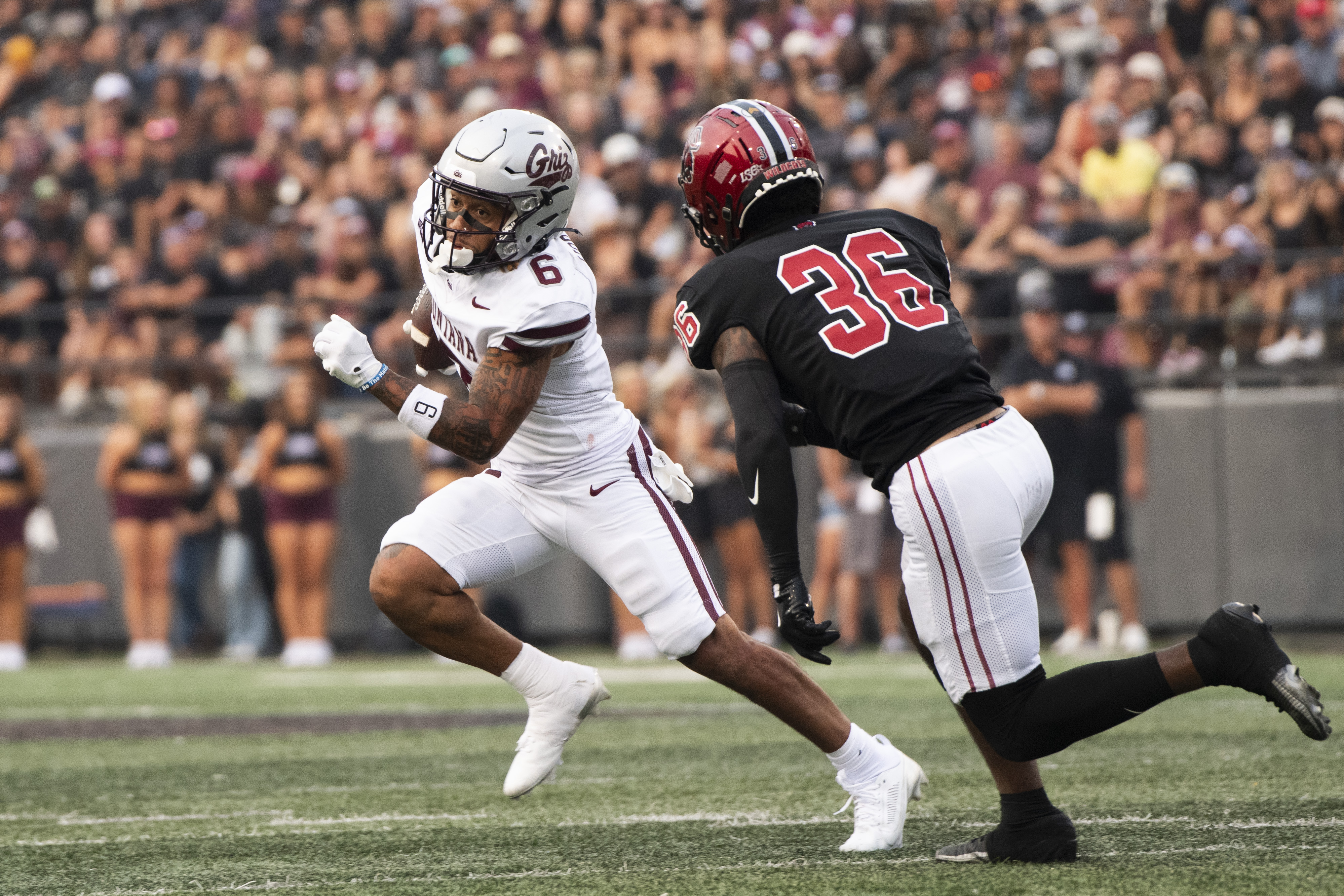 Montana Grizzlies versus Central Washington