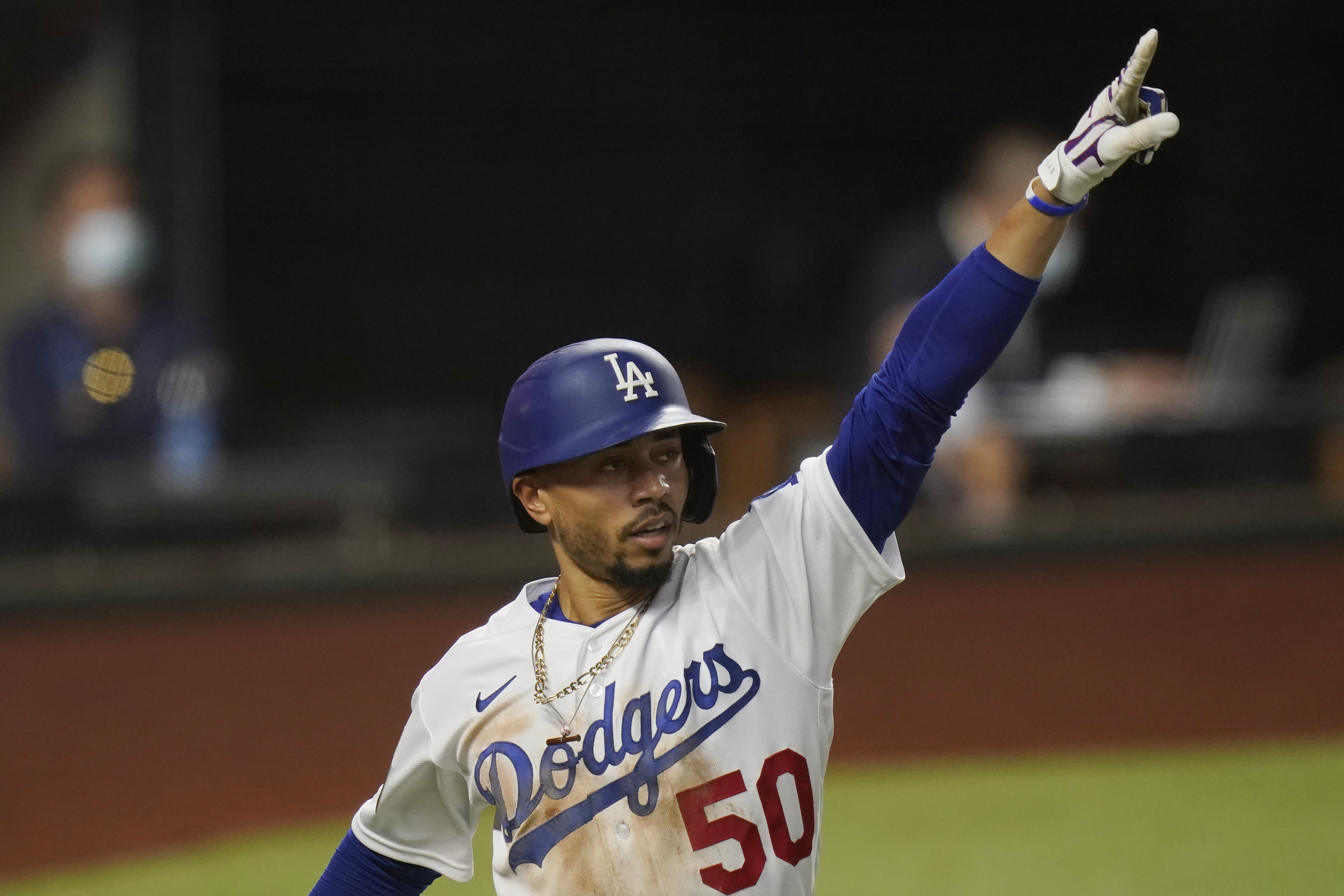 Dodgers top Rays 8-3 in World Series opener