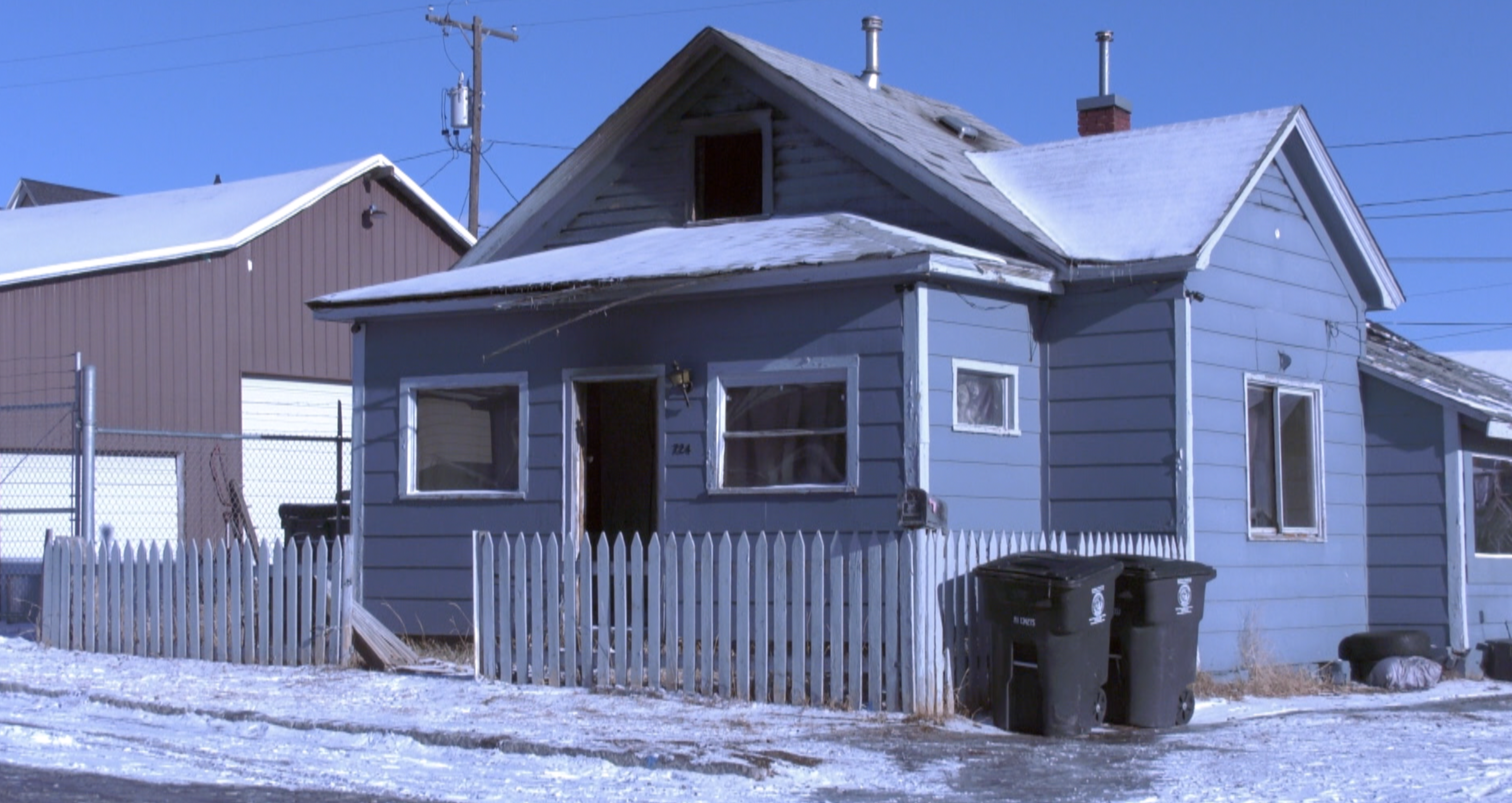 Father of three loses house
