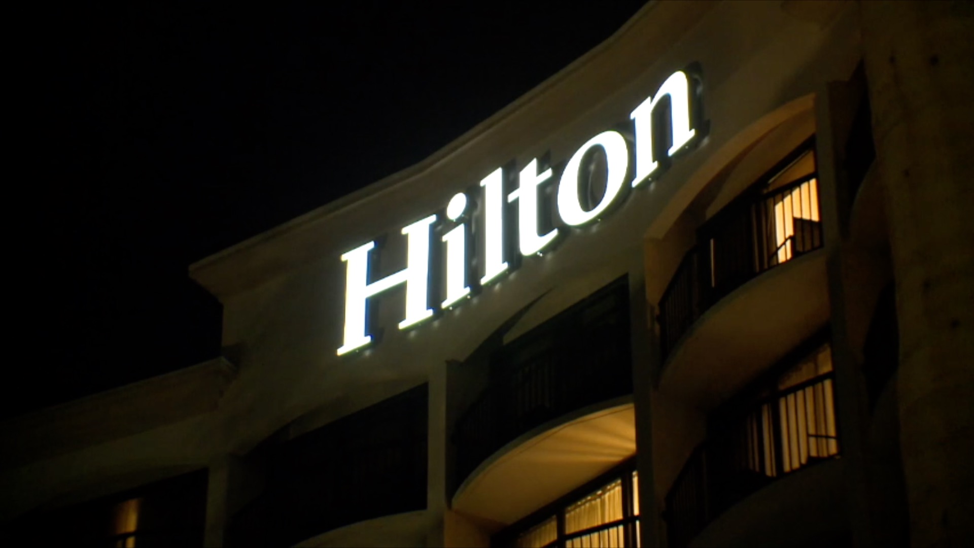 Harbor Island Hilton sign
