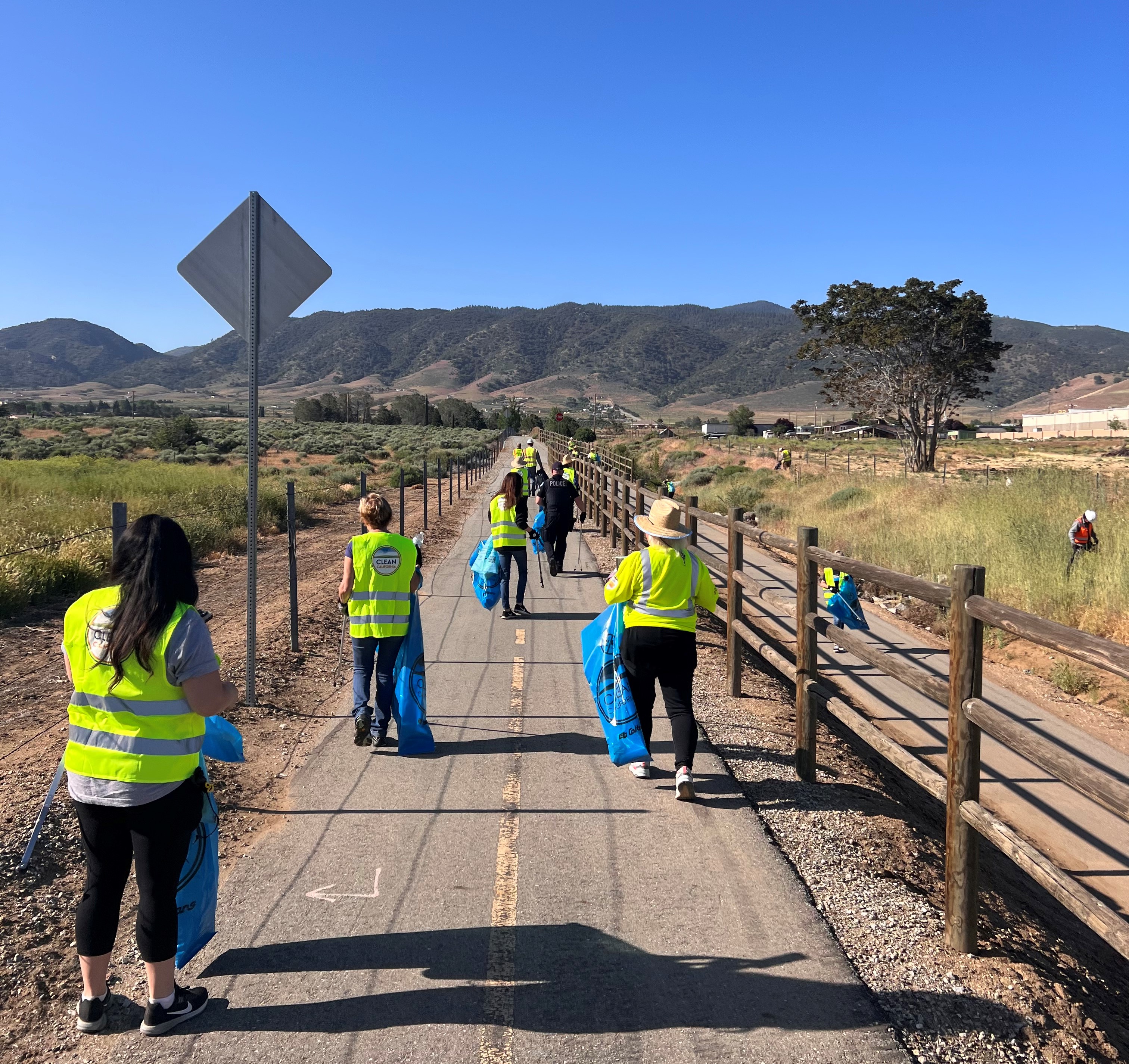 Tehachapi Earth Day Makeup