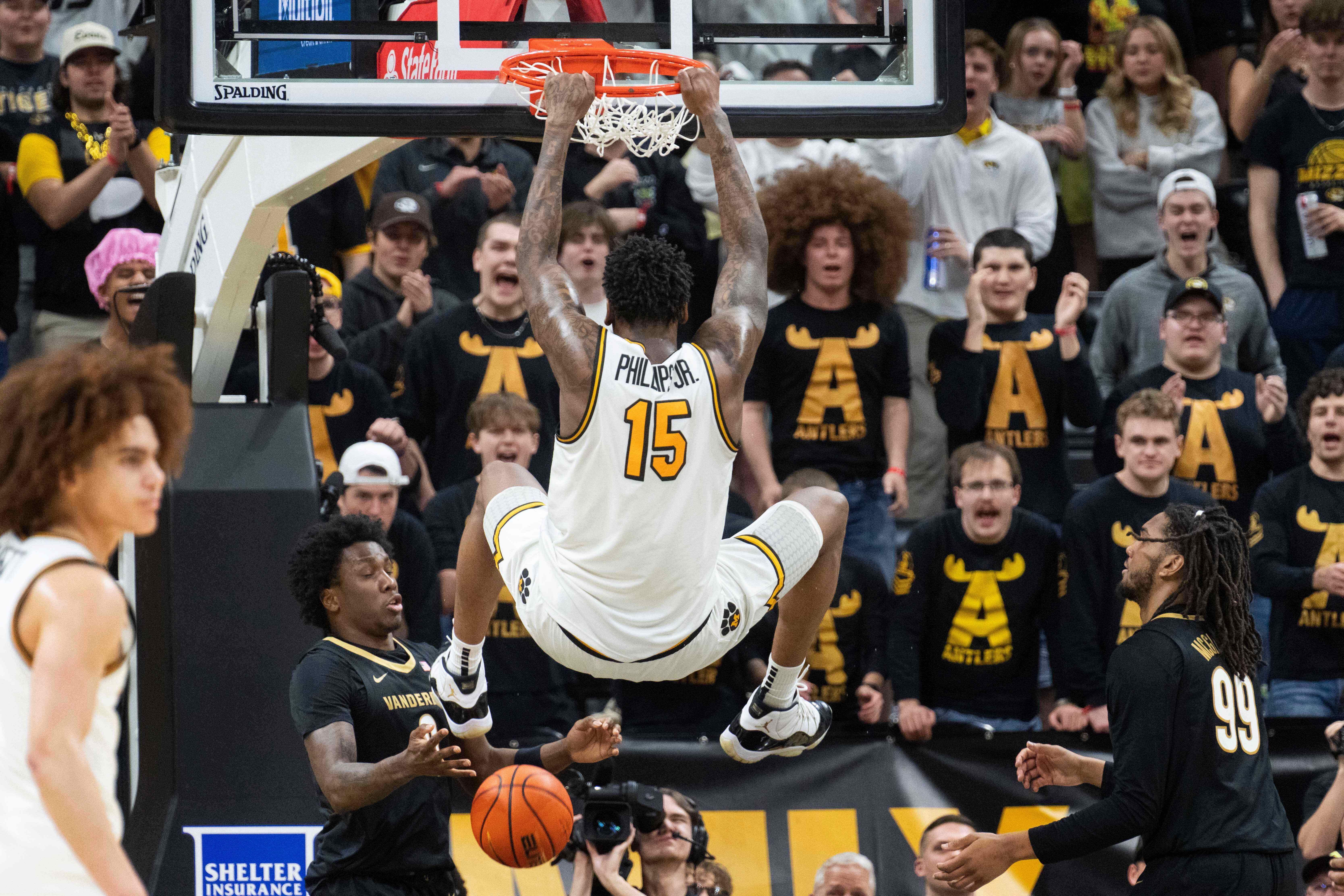 Shawn Phillips Jr., Devin McGlockton, Mike James