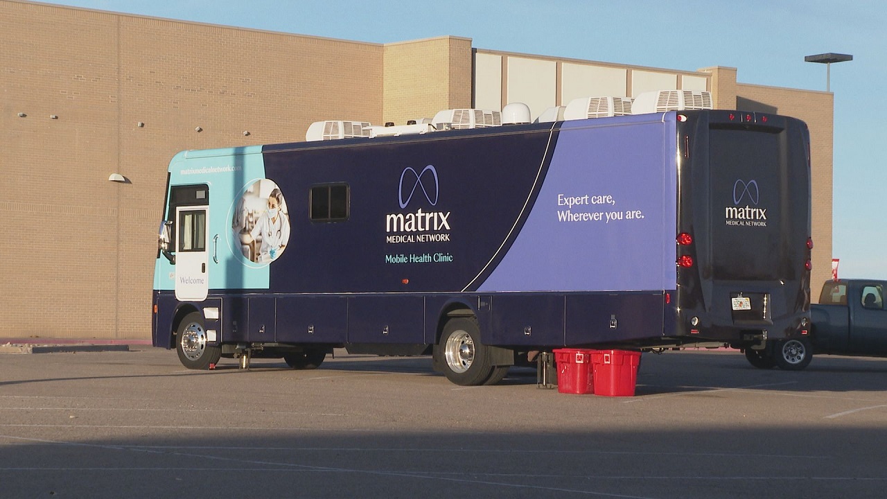 Pueblo monoclonal bus.jpg