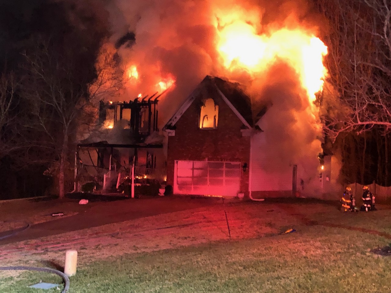 Point Hollow Dr fire 01.jfif