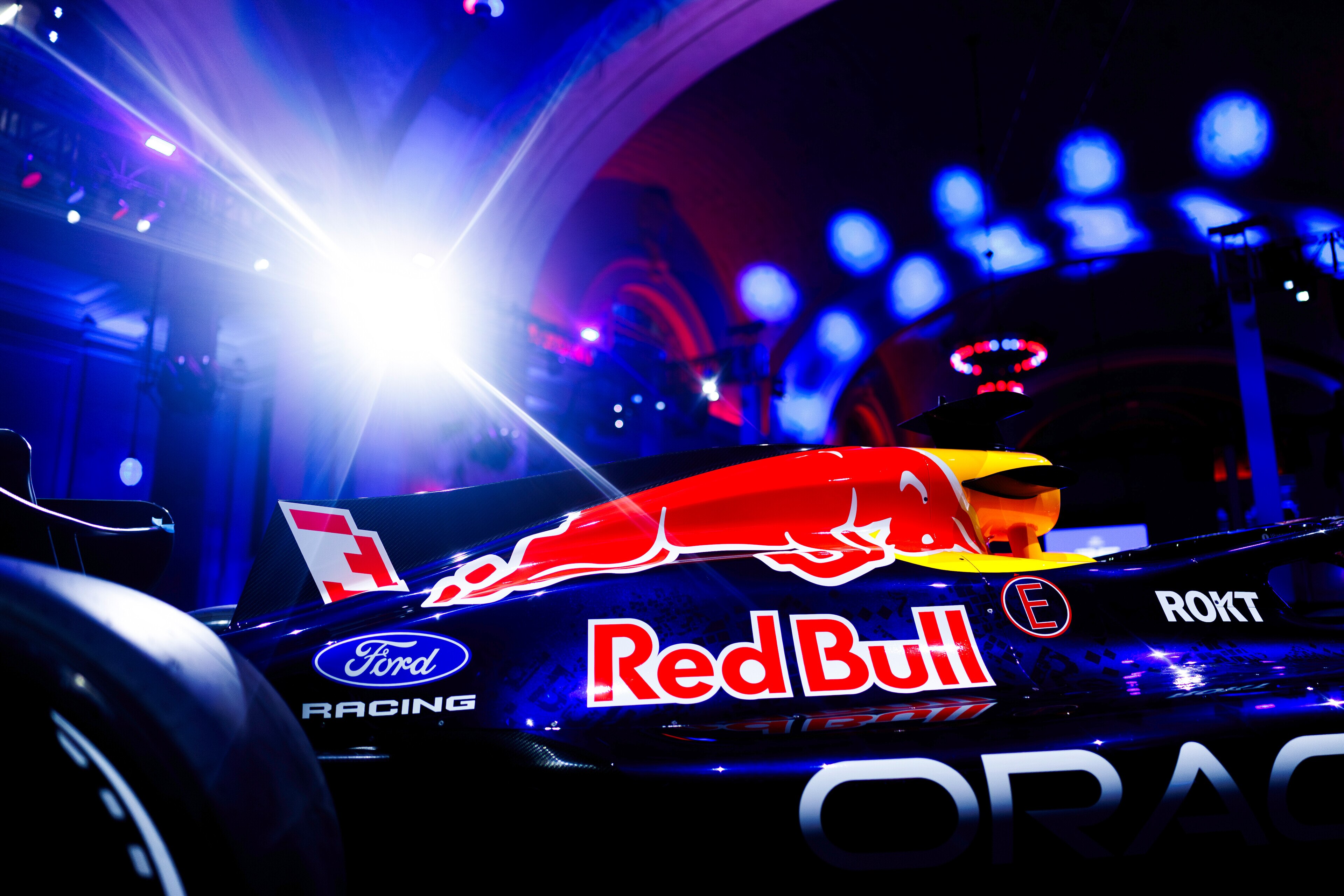 Oracle_Red_Bull_Racing_Livery_Formula_1_4.jpg