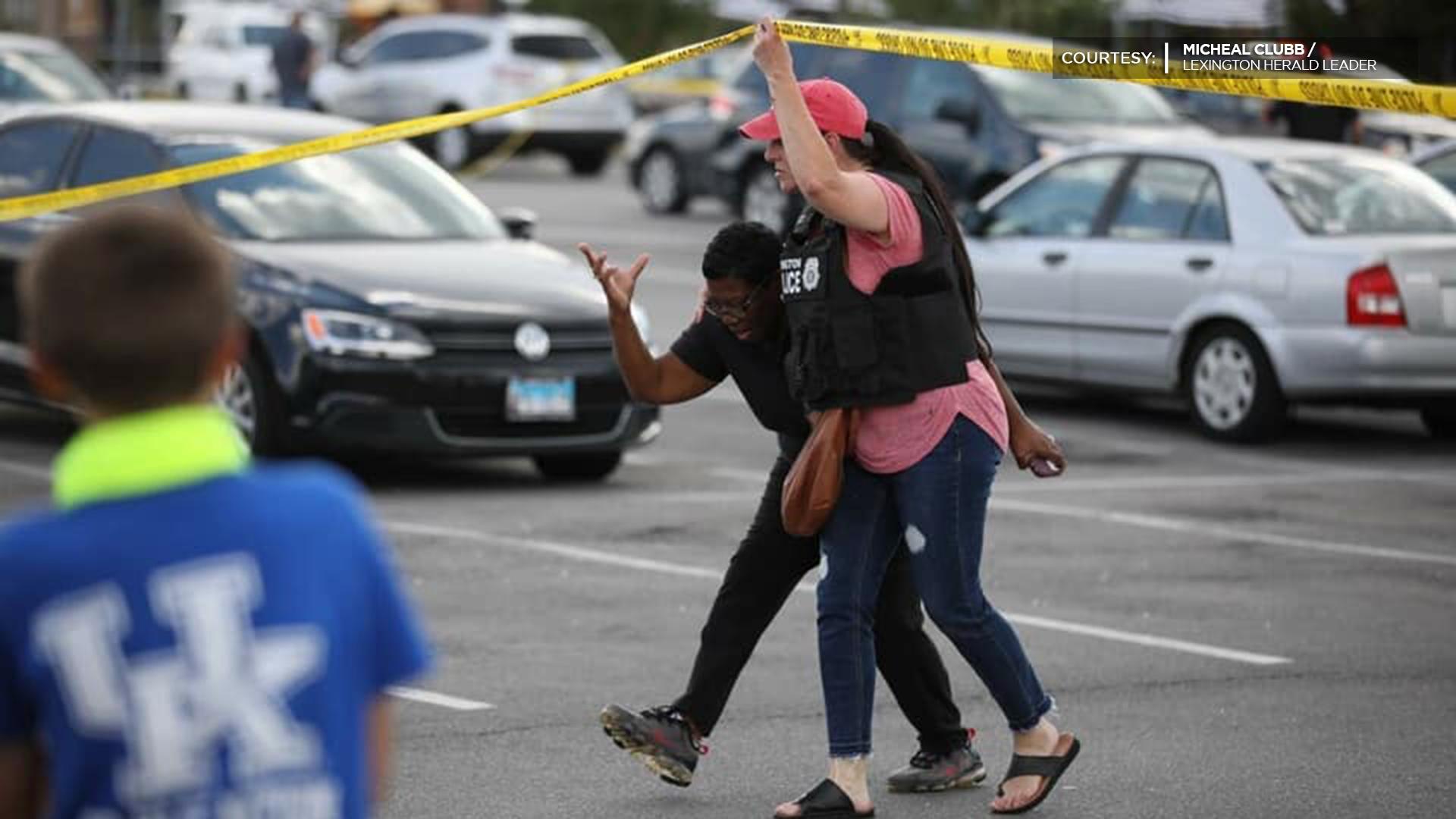 8-24 MALL SHOOTING HL PHOTO.jpg