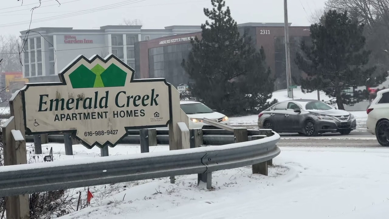 Emerald Creek Apartments sign
