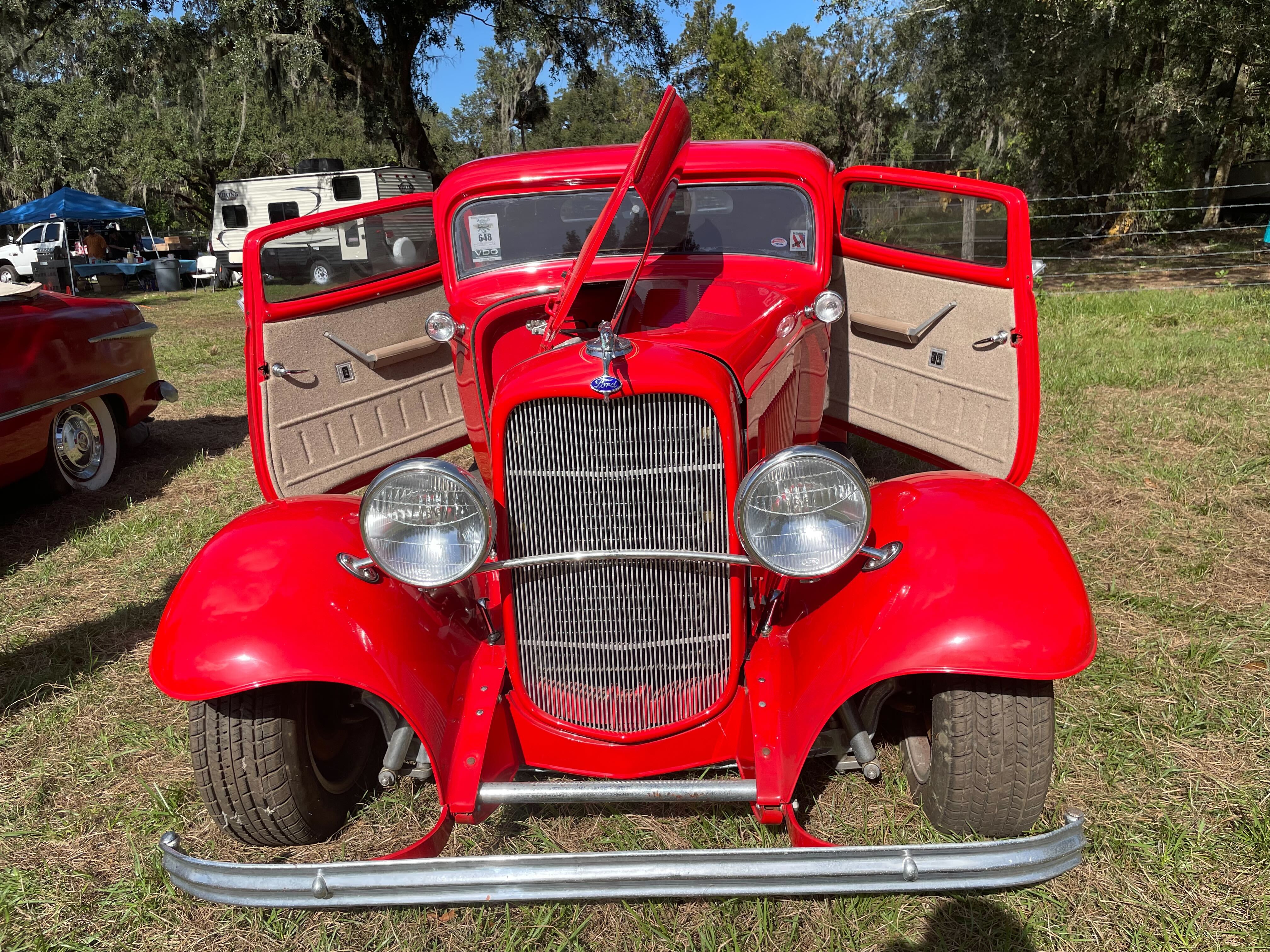 Family of Tampa car collector will auction dozens of his classic cars