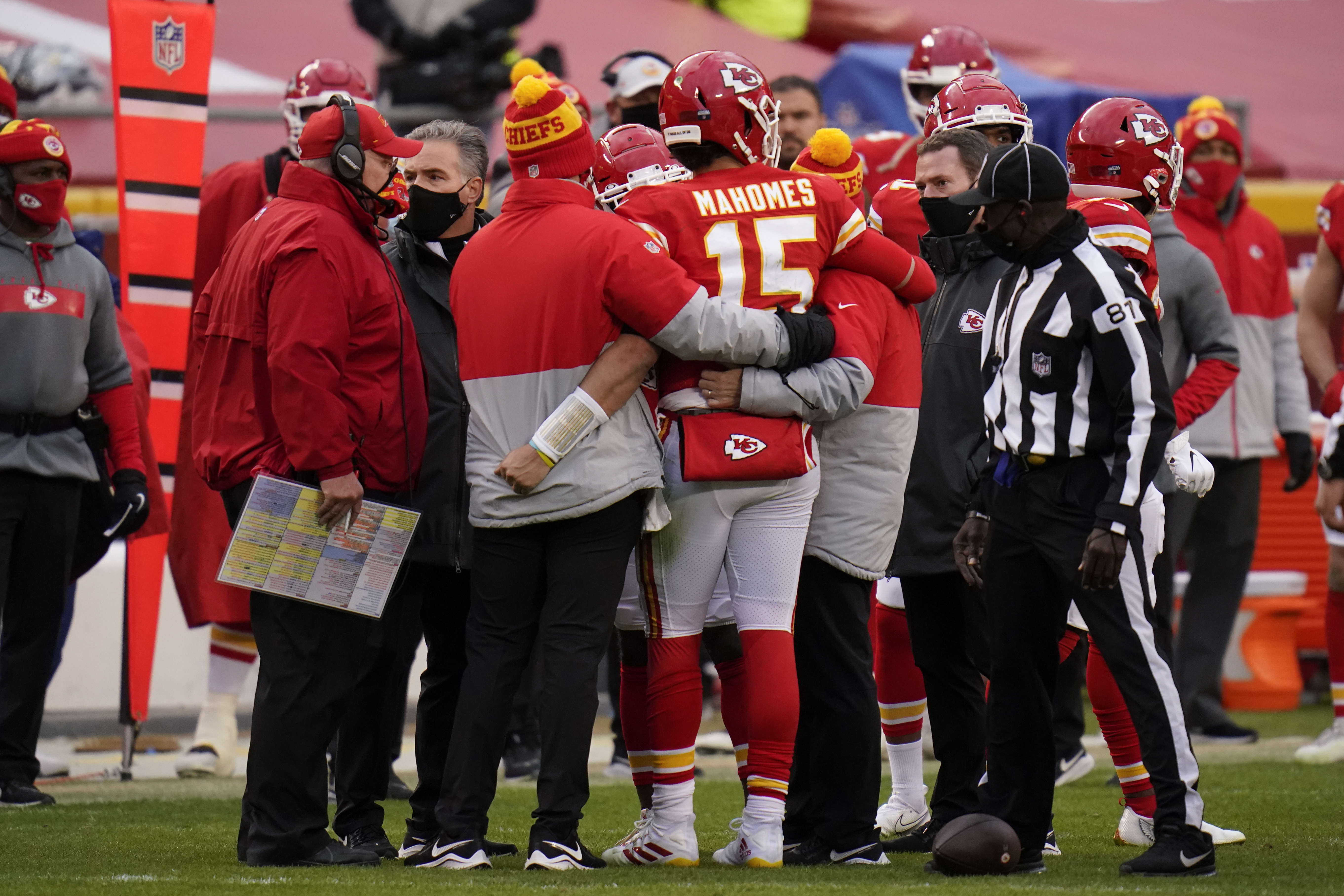 Patrick Mahomes Browns Chiefs Football