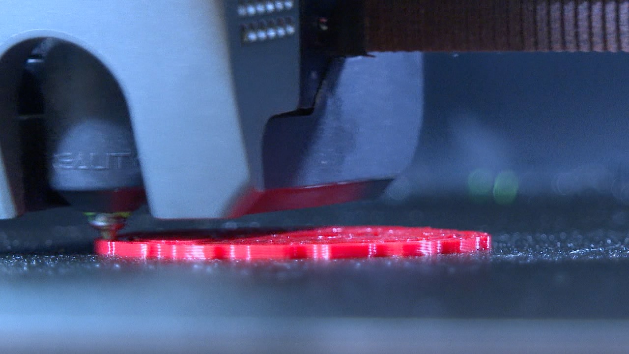 3D printer making a print