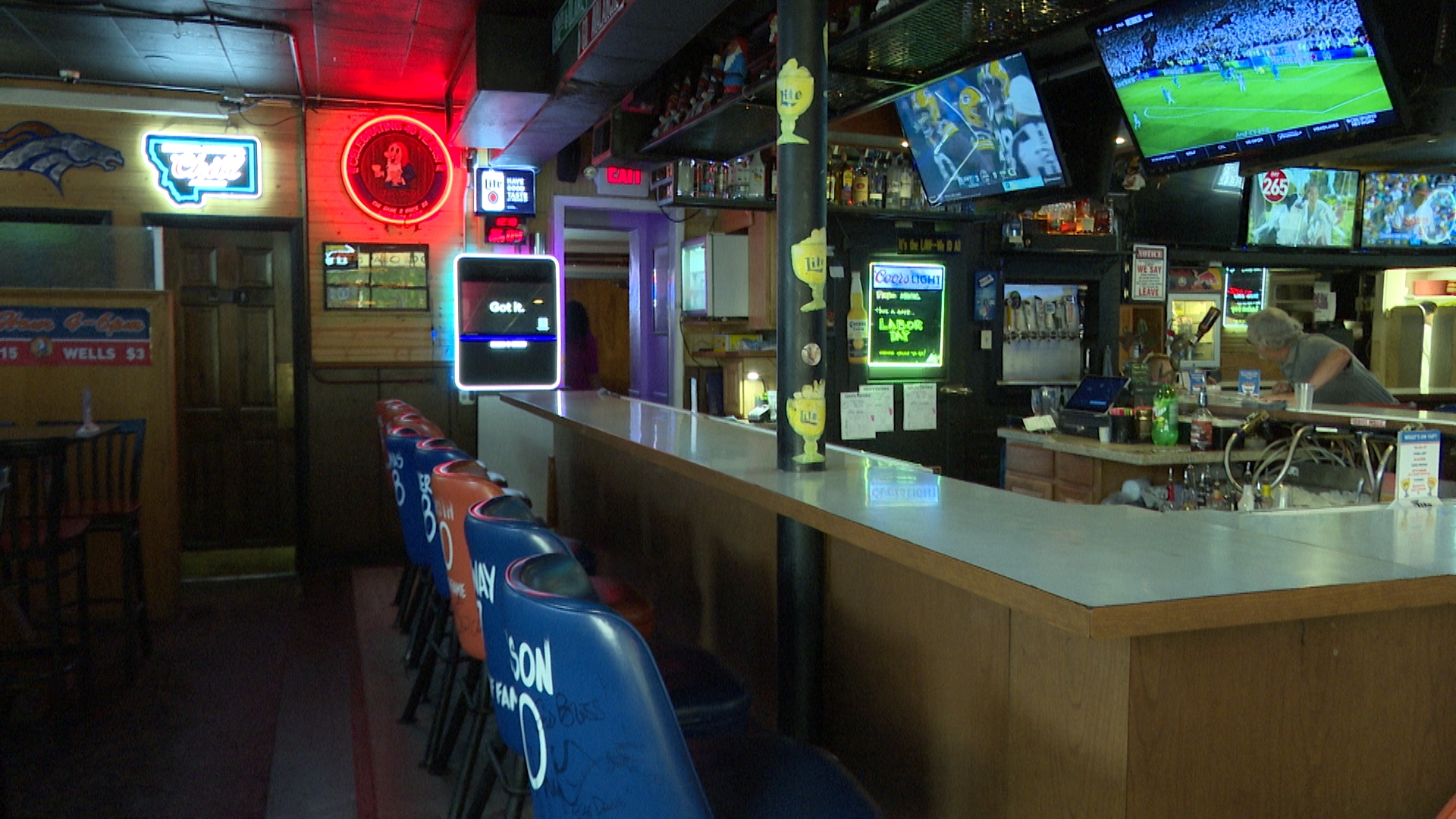 Tiny's Tavern 