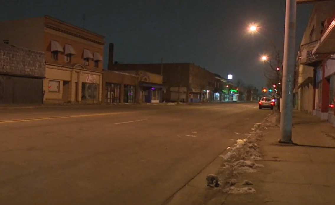 Man shot in GR during armed robbery